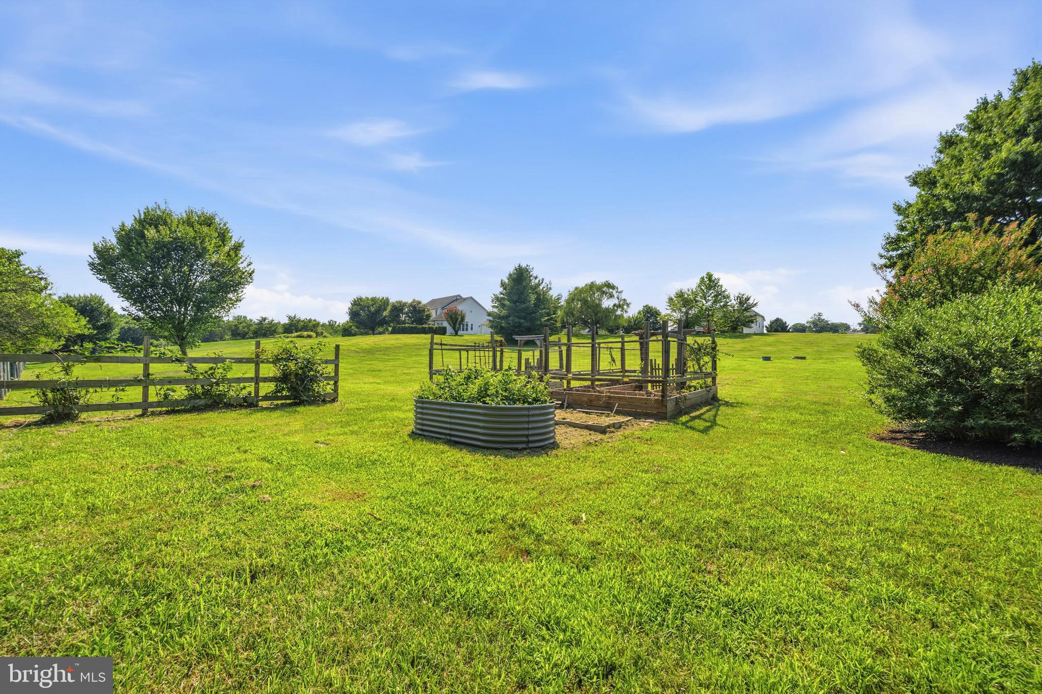 HOLLY RIDGE AT LAWNVALE - Residential