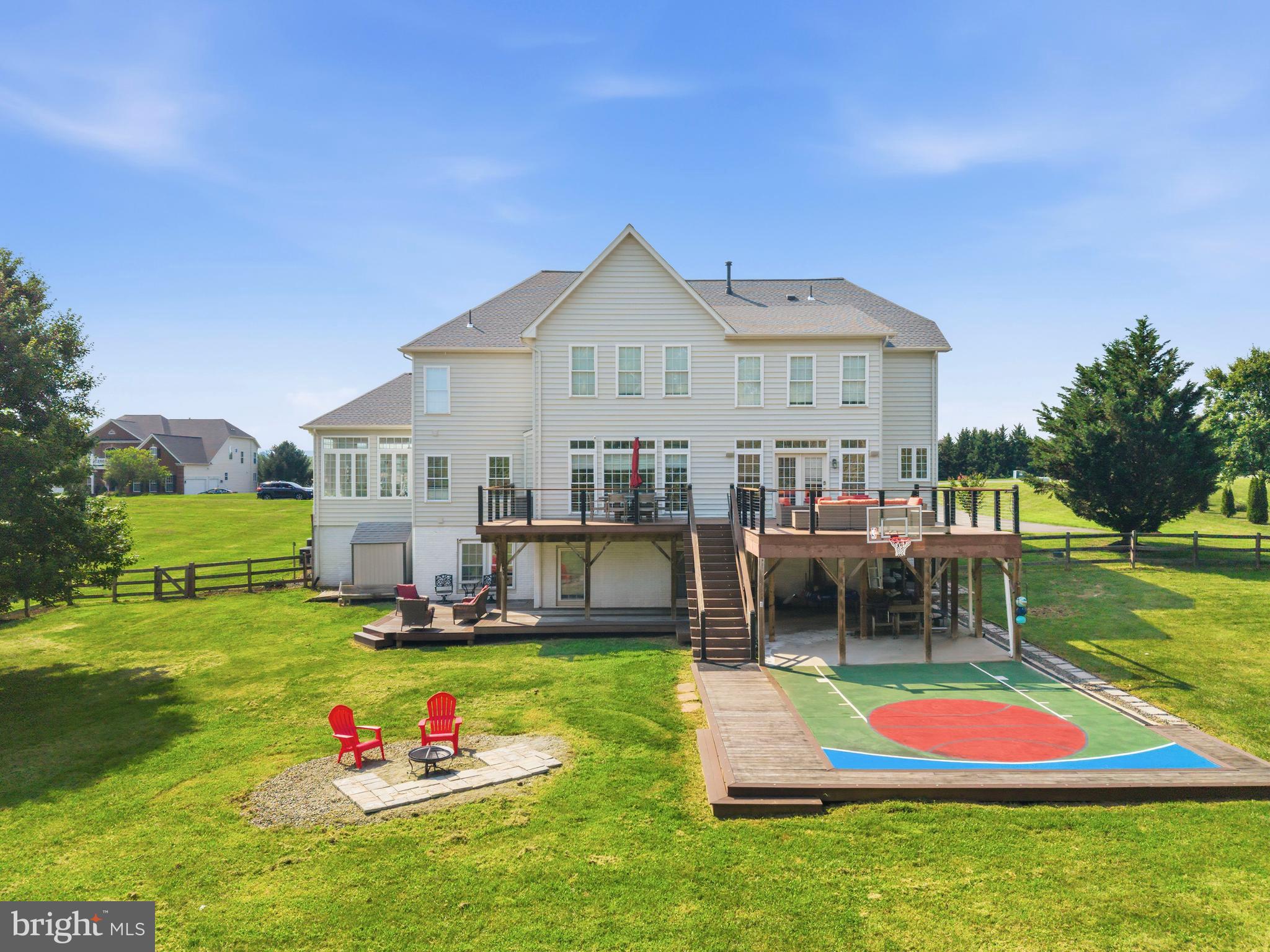 HOLLY RIDGE AT LAWNVALE - Residential