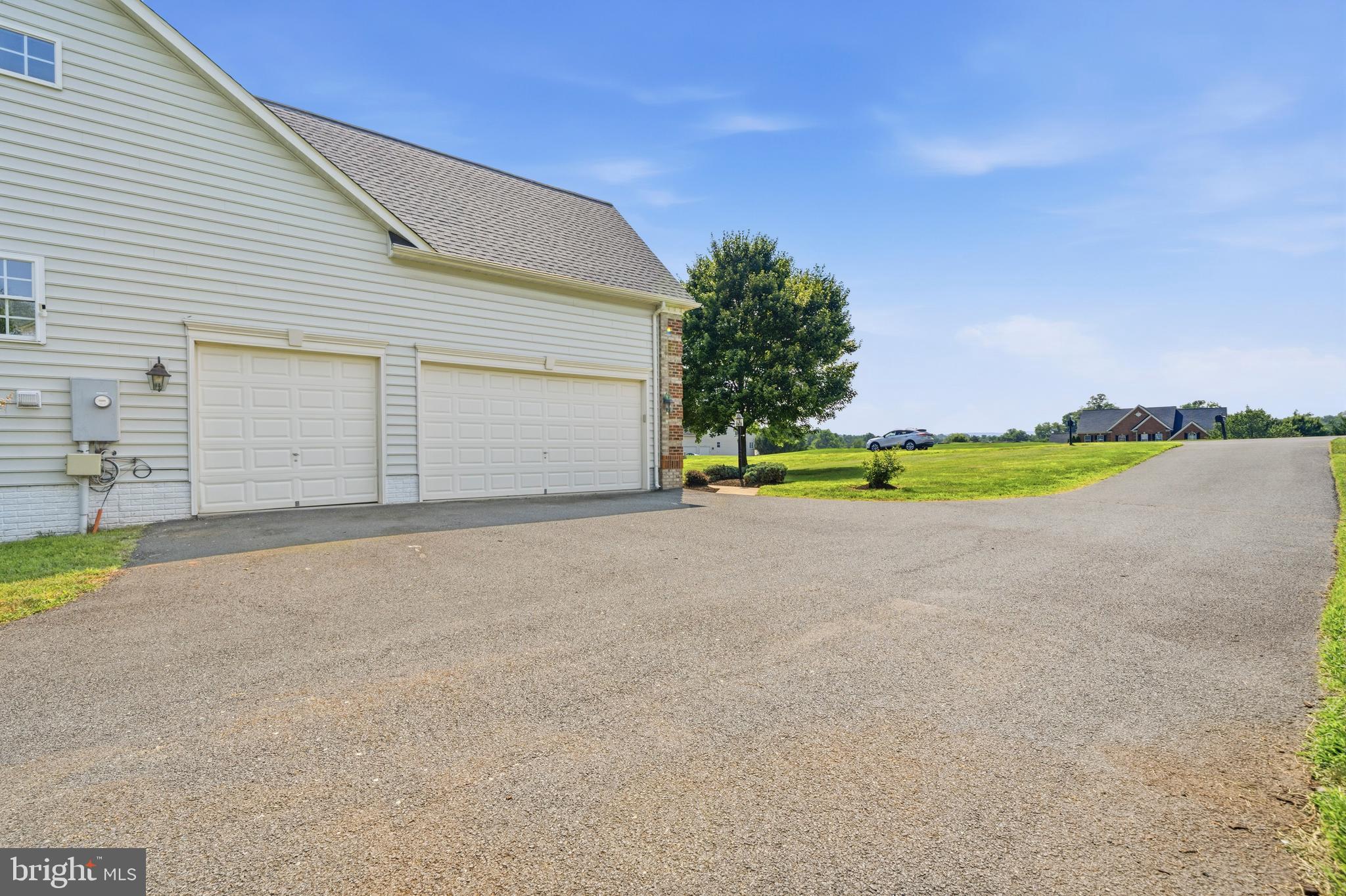 HOLLY RIDGE AT LAWNVALE - Residential
