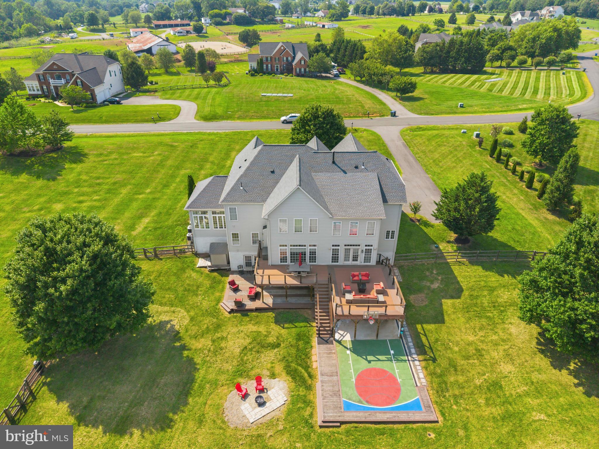 HOLLY RIDGE AT LAWNVALE - Residential