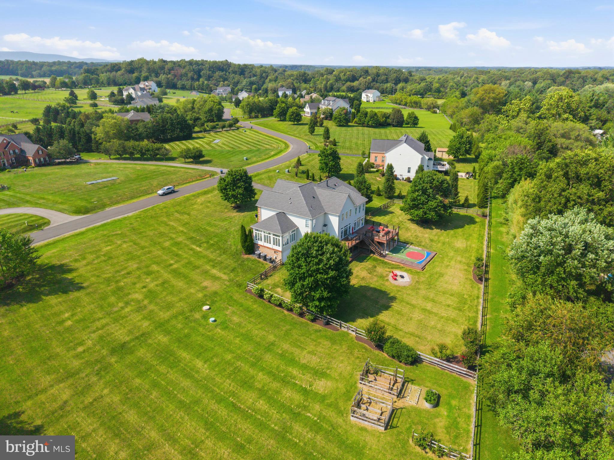 HOLLY RIDGE AT LAWNVALE - Residential