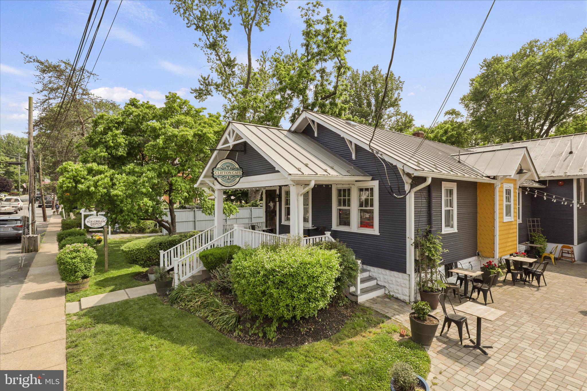 CEDAR KNOLL - Residential