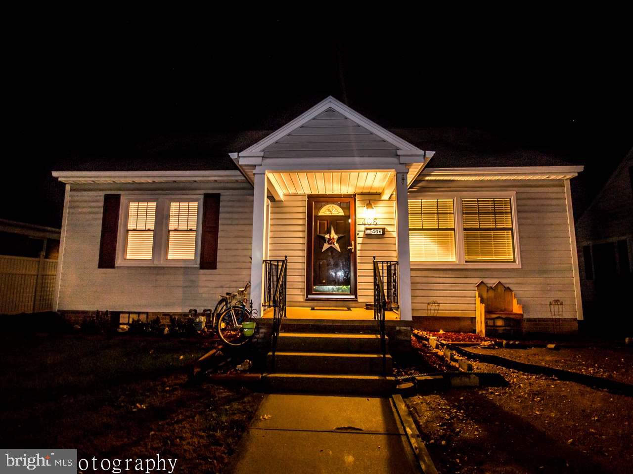 Cute Cape Cod priced to sell! Nice patio to kick back and relax. Home has AC and all public utilities. Home was just repainted top to bottom. Sewer line was just replaced and basement was just completely water proofed. This is a fantastic single home close to the hospital, YMCA and downtown amenities. This home will not last.