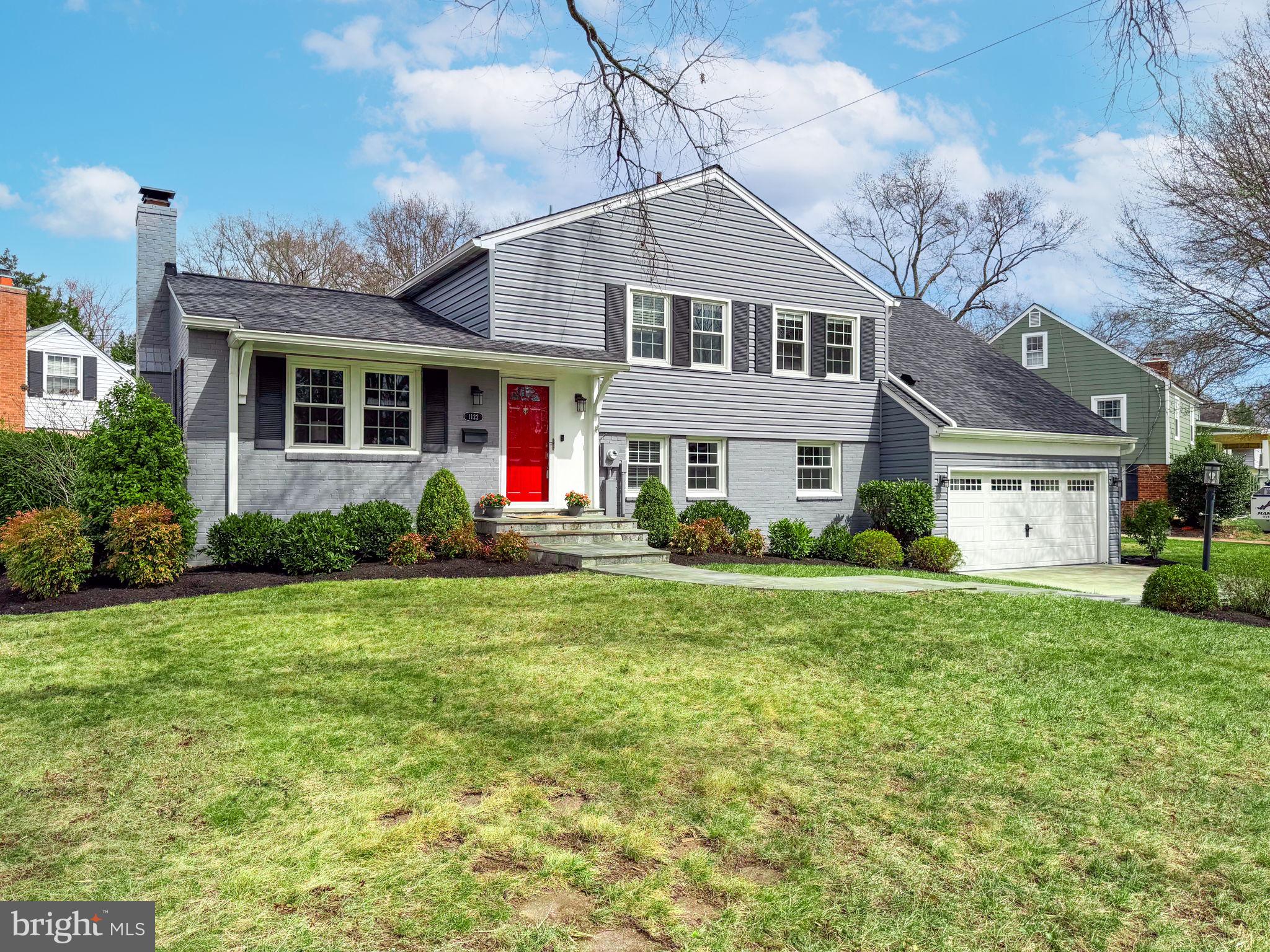 WAYNEWOOD - Residential