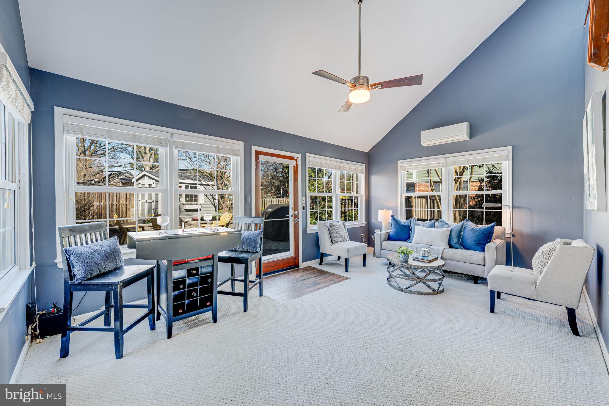 WAYNEWOOD - Residential