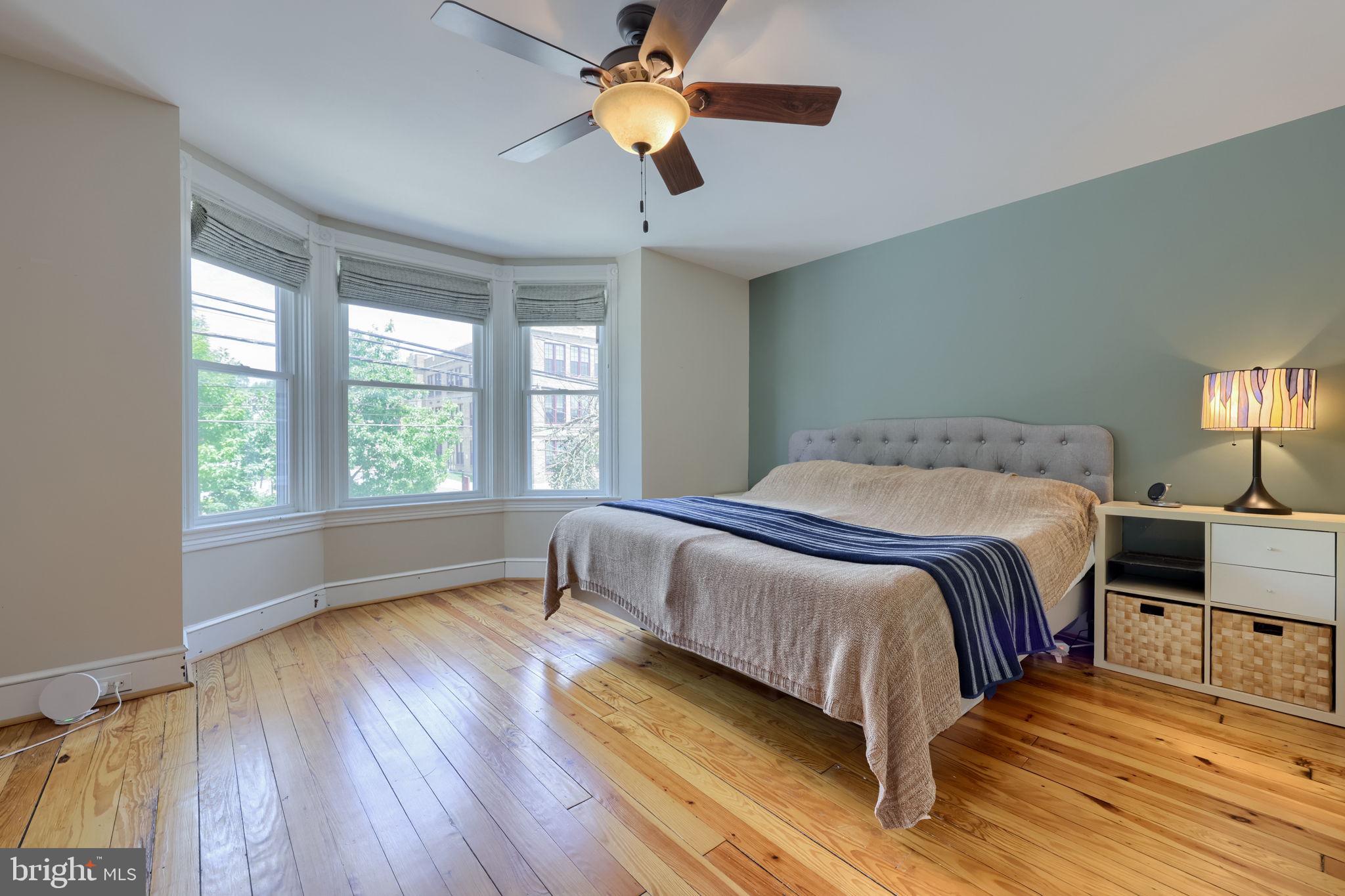 CHESTNUT HILL - Residential