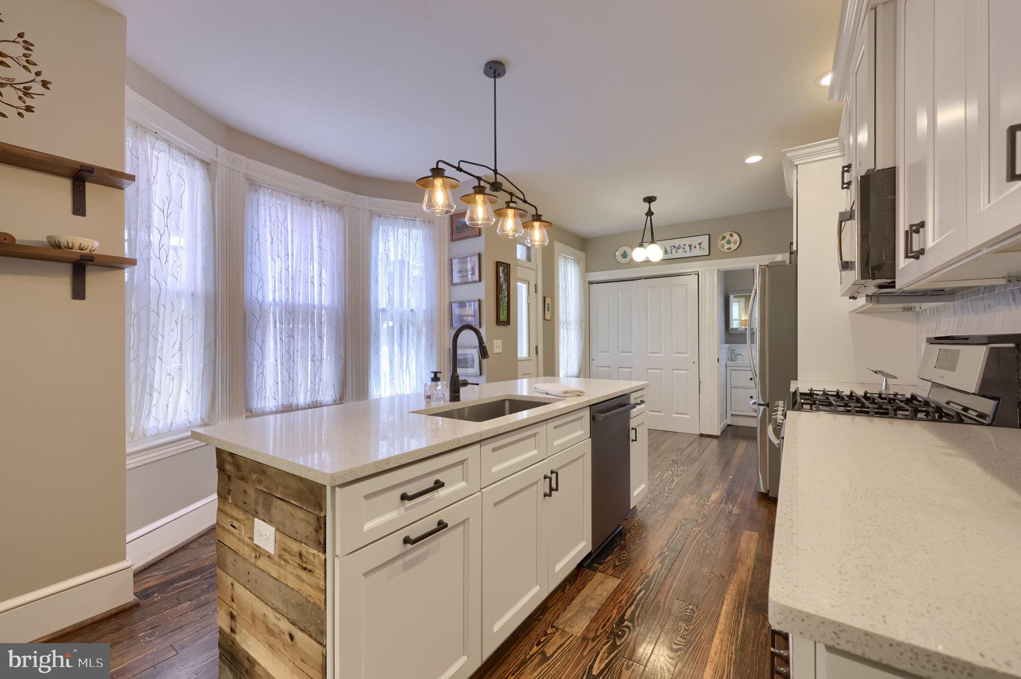 CHESTNUT HILL - Residential