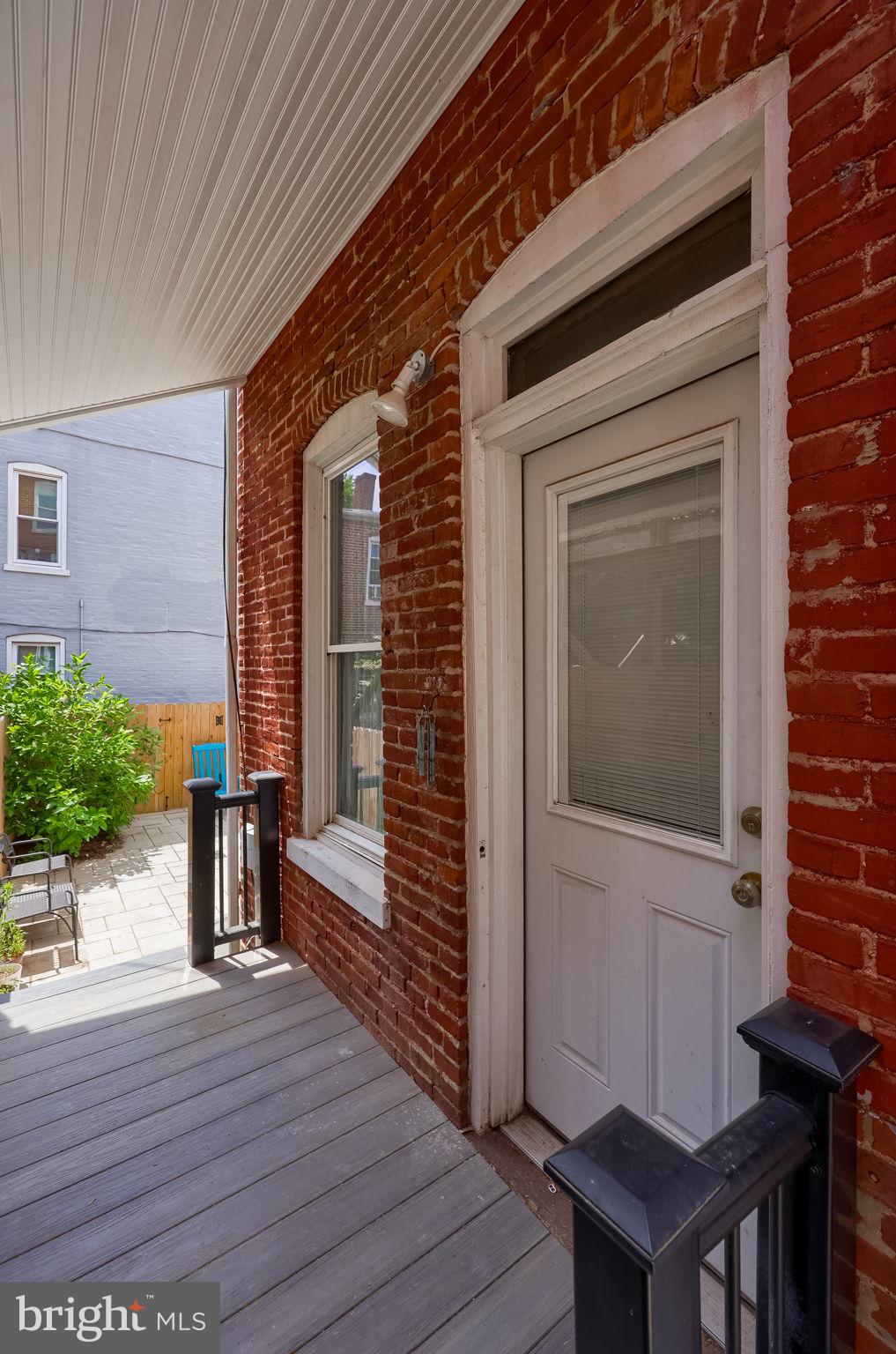 CHESTNUT HILL - Residential