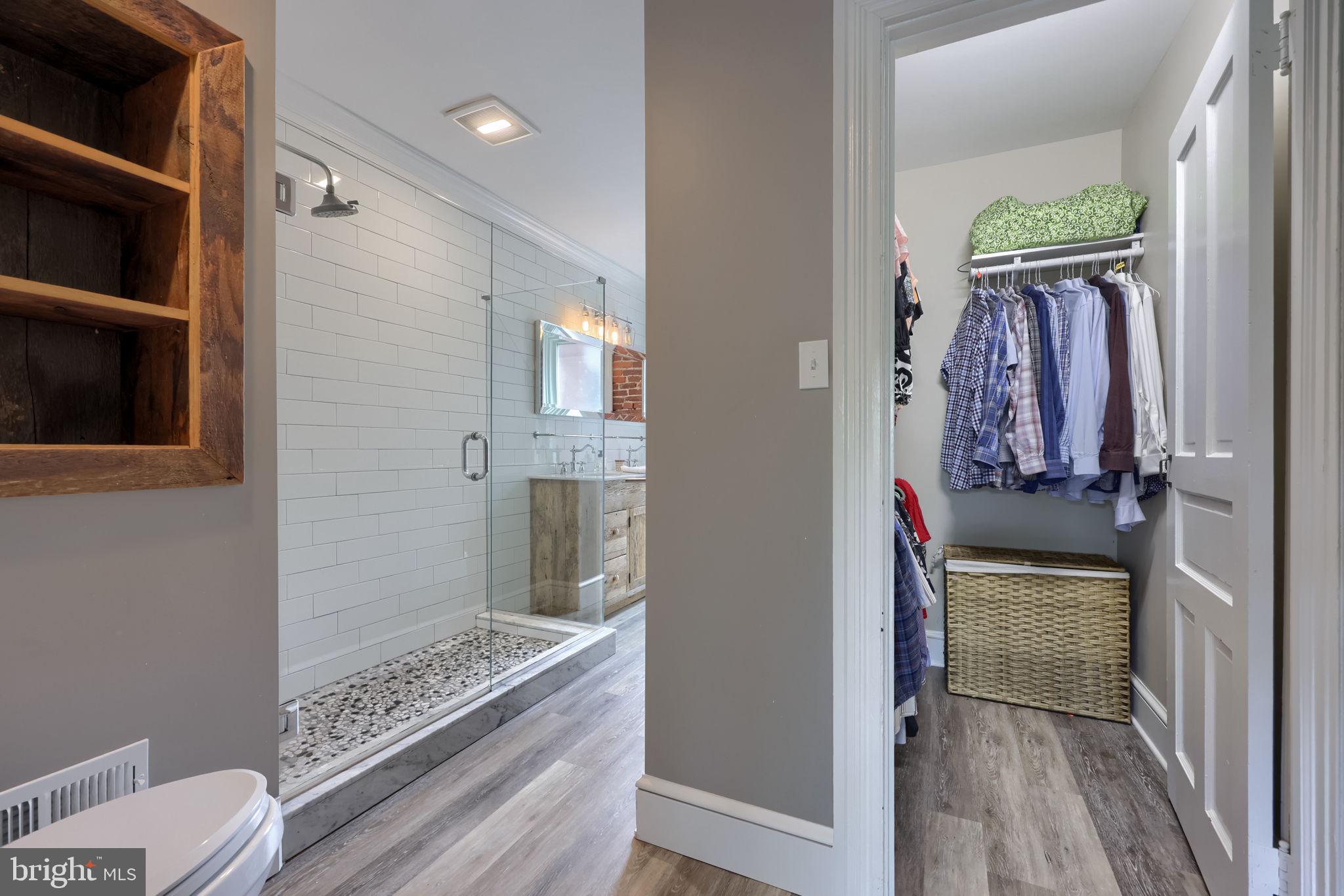 CHESTNUT HILL - Residential