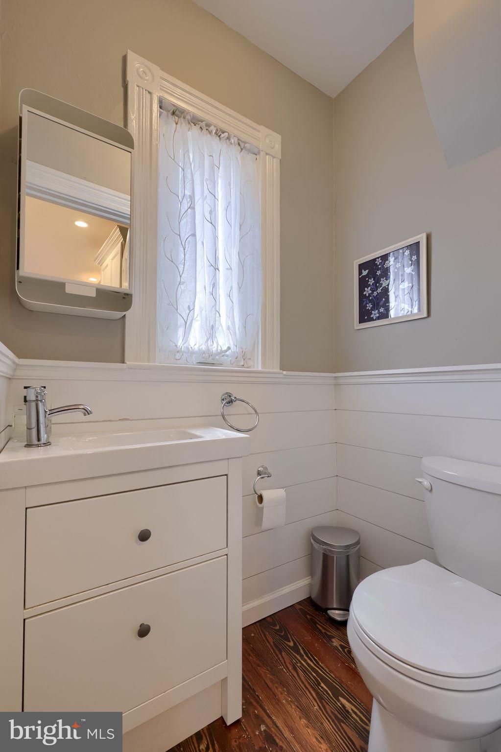 CHESTNUT HILL - Residential
