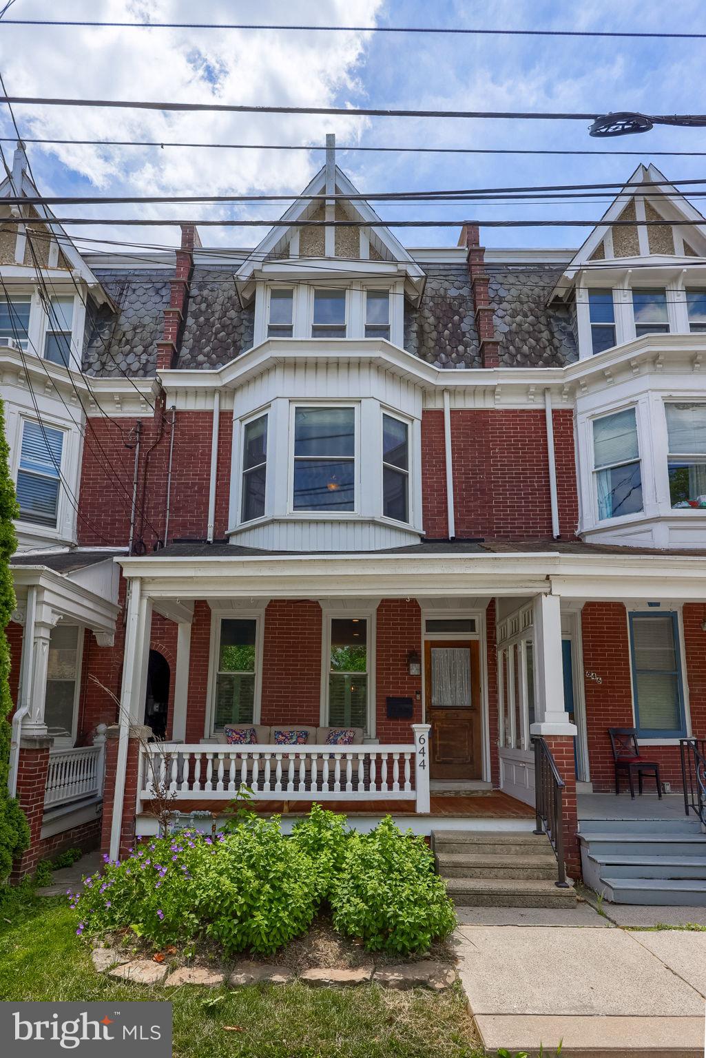 CHESTNUT HILL - Residential