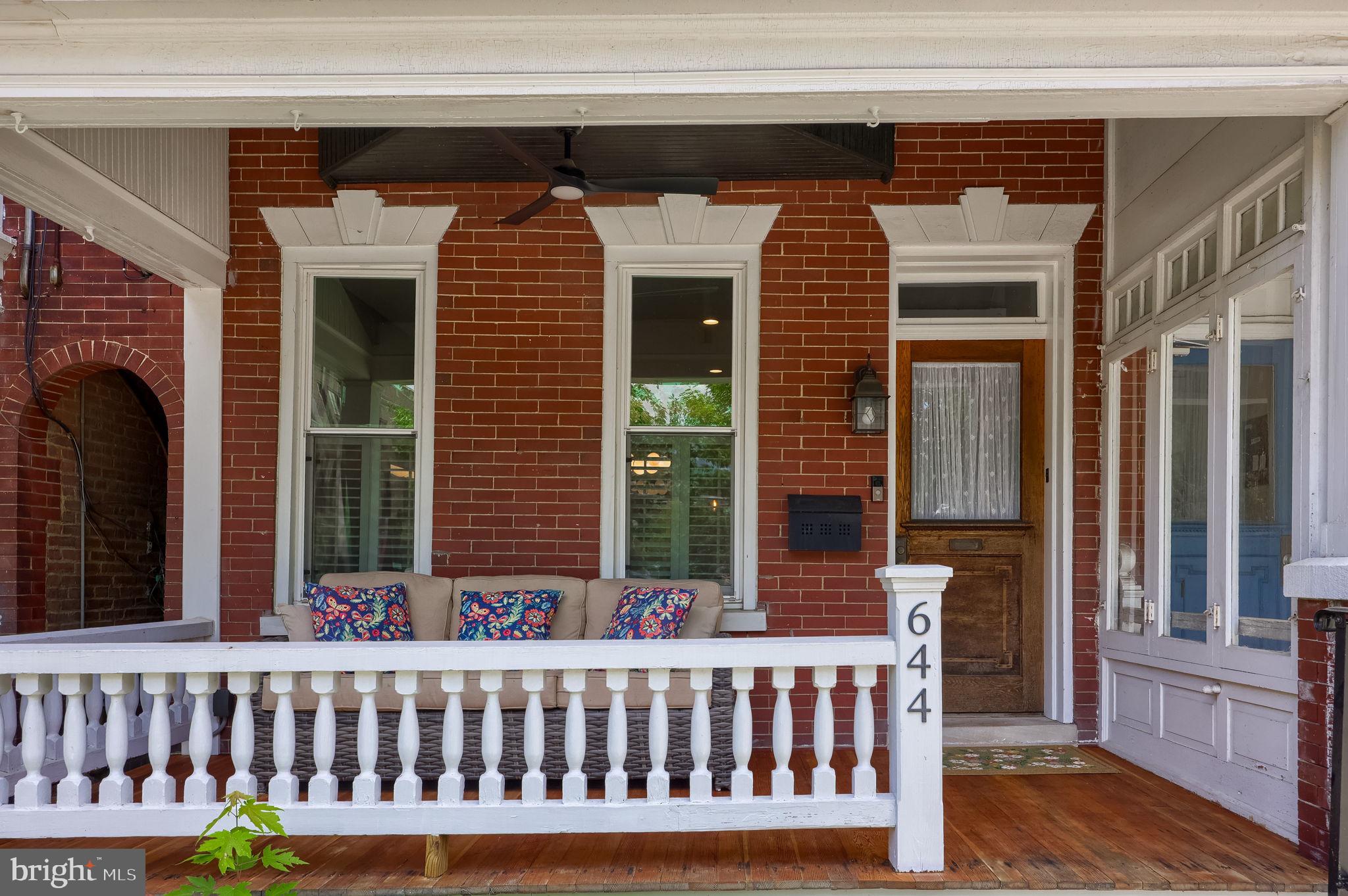 CHESTNUT HILL - Residential
