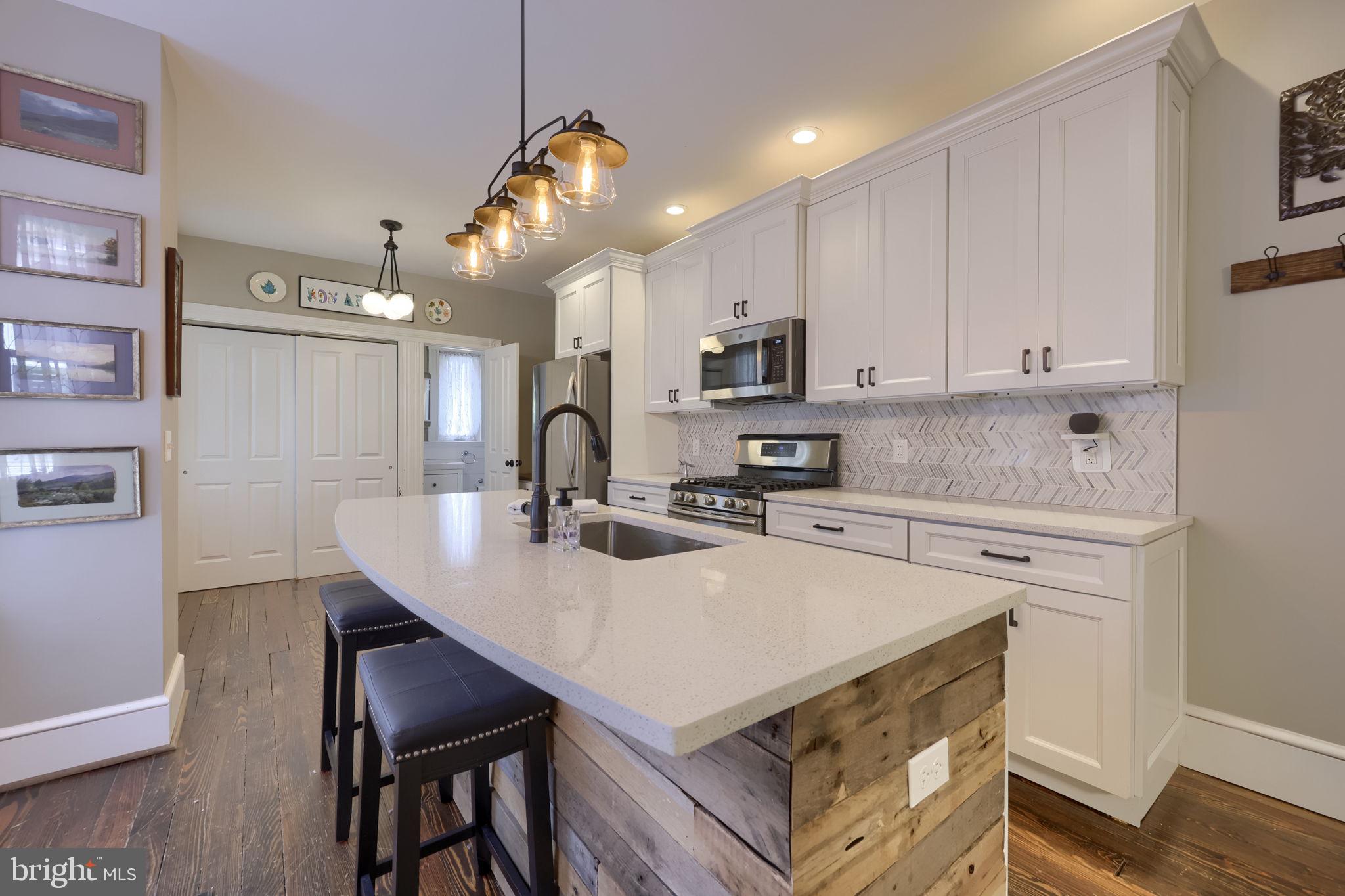 CHESTNUT HILL - Residential