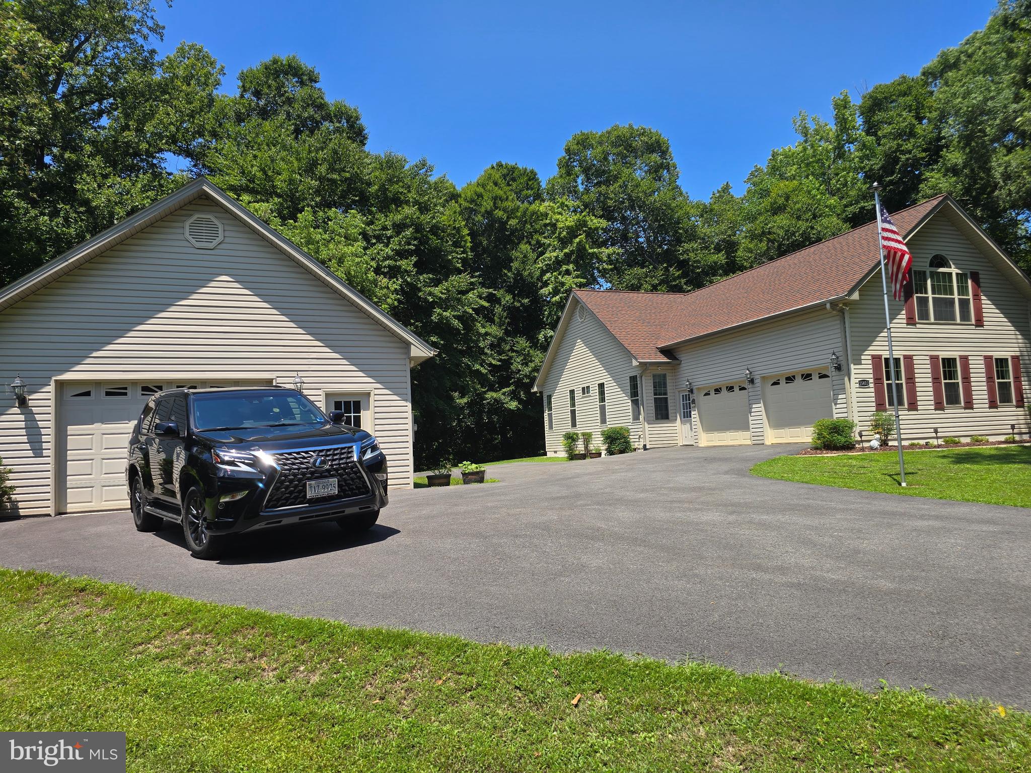 JAMESTOWNE ESTATES - Residential