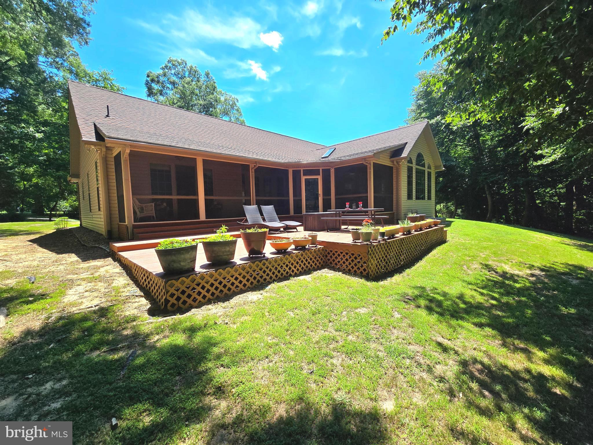 JAMESTOWNE ESTATES - Residential