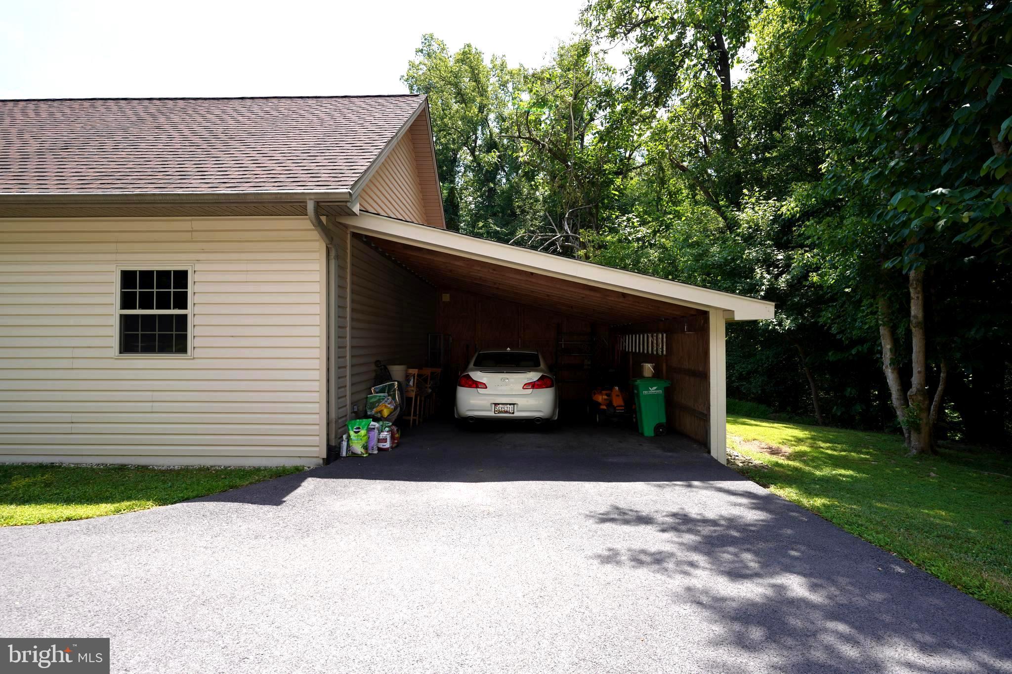 JAMESTOWNE ESTATES - Residential