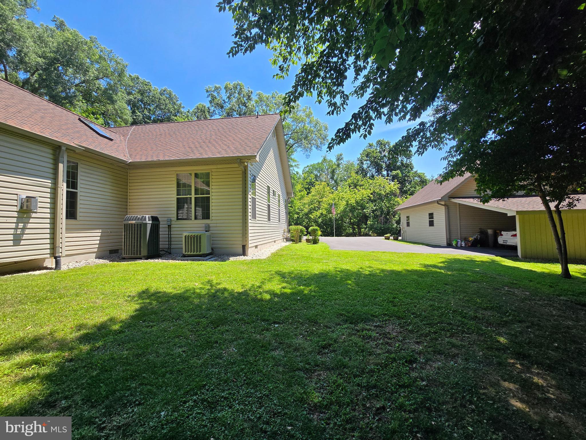JAMESTOWNE ESTATES - Residential