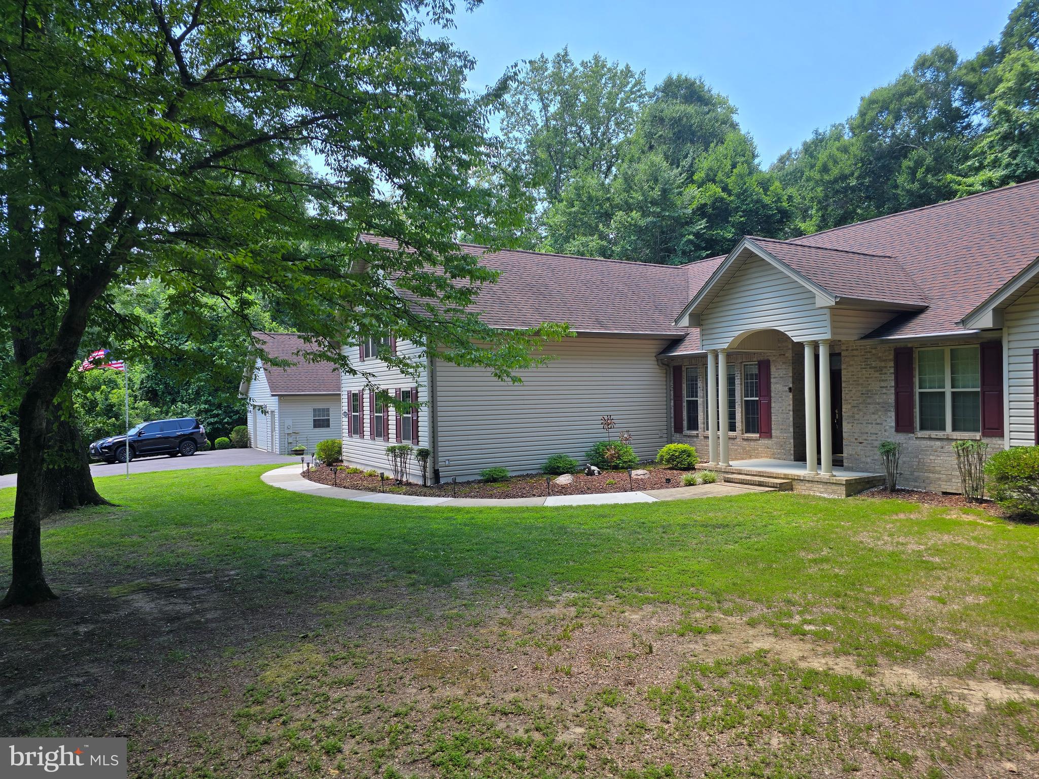 JAMESTOWNE ESTATES - Residential