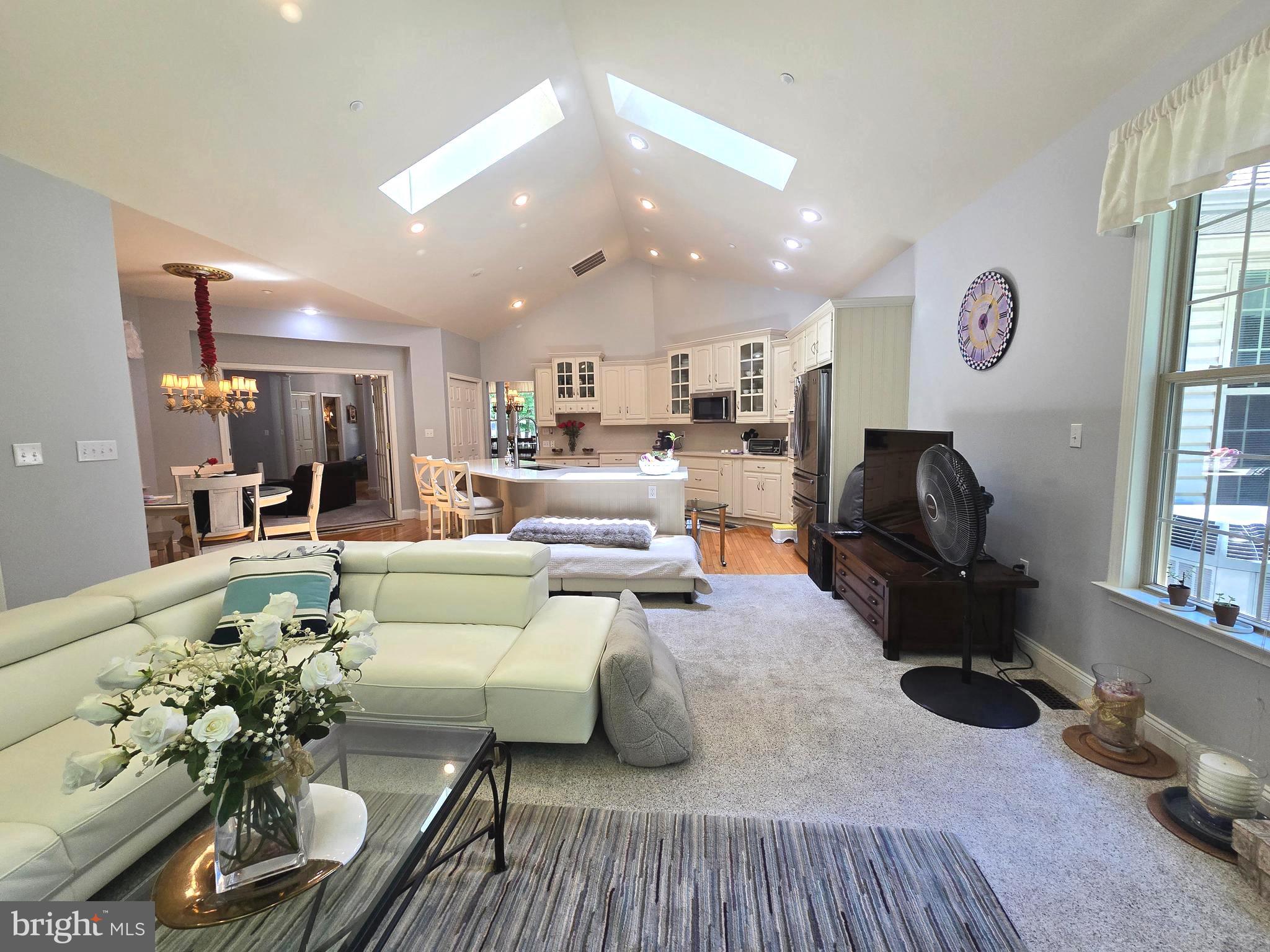 JAMESTOWNE ESTATES - Residential