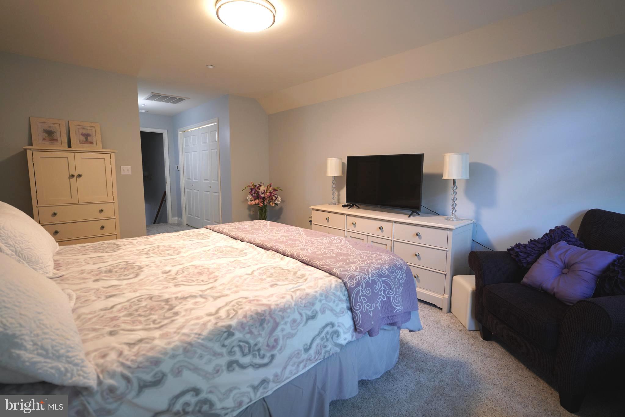 JAMESTOWNE ESTATES - Residential