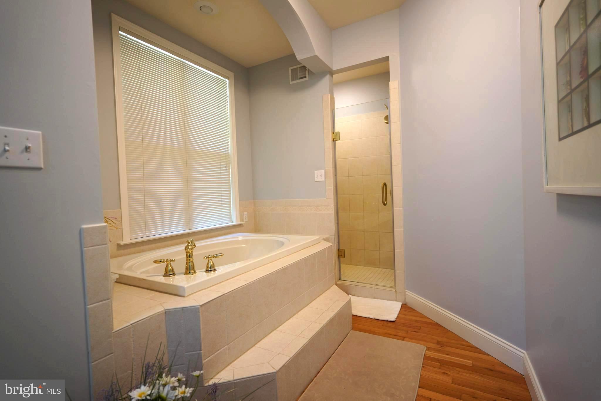 JAMESTOWNE ESTATES - Residential
