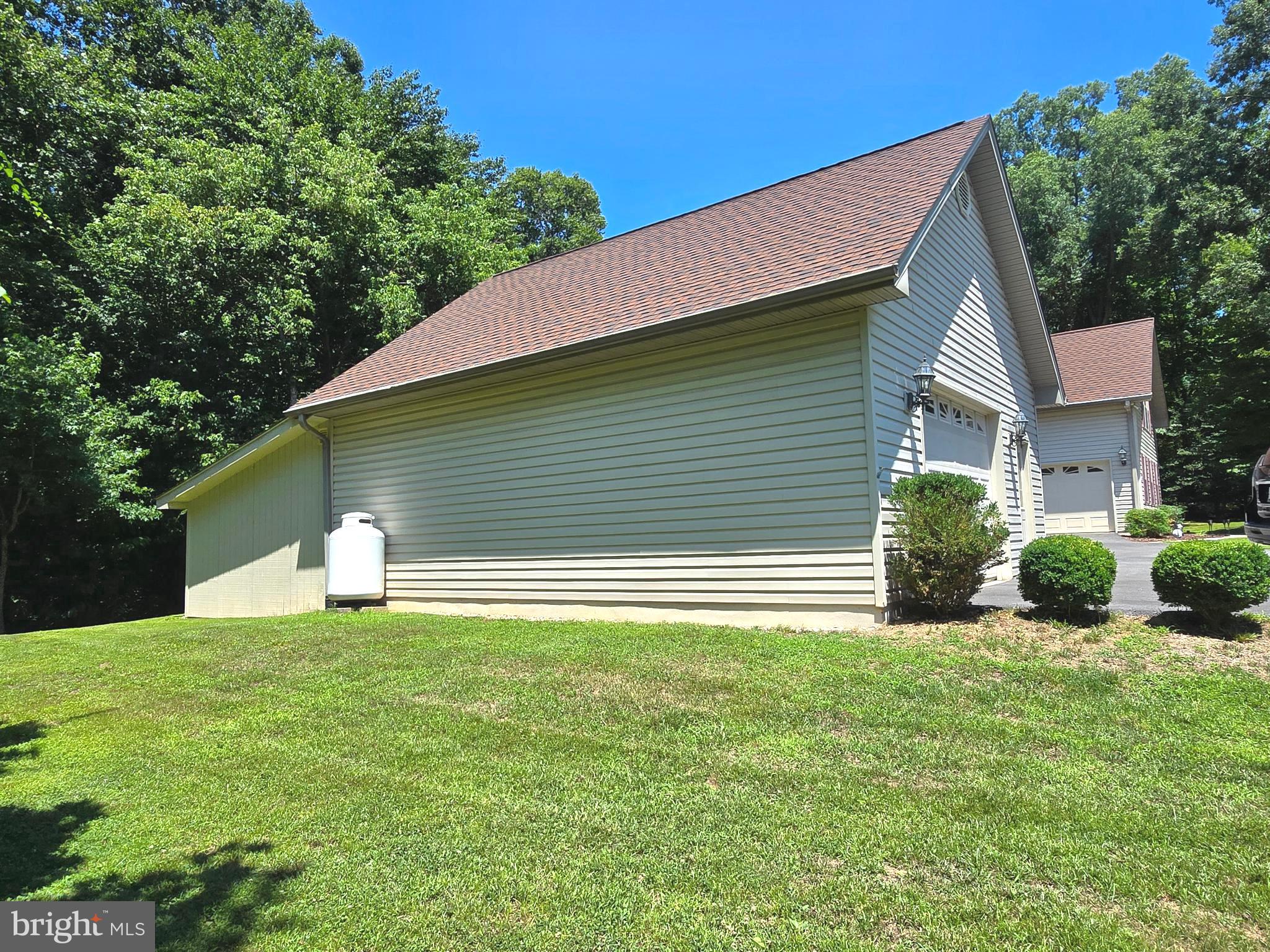 JAMESTOWNE ESTATES - Residential