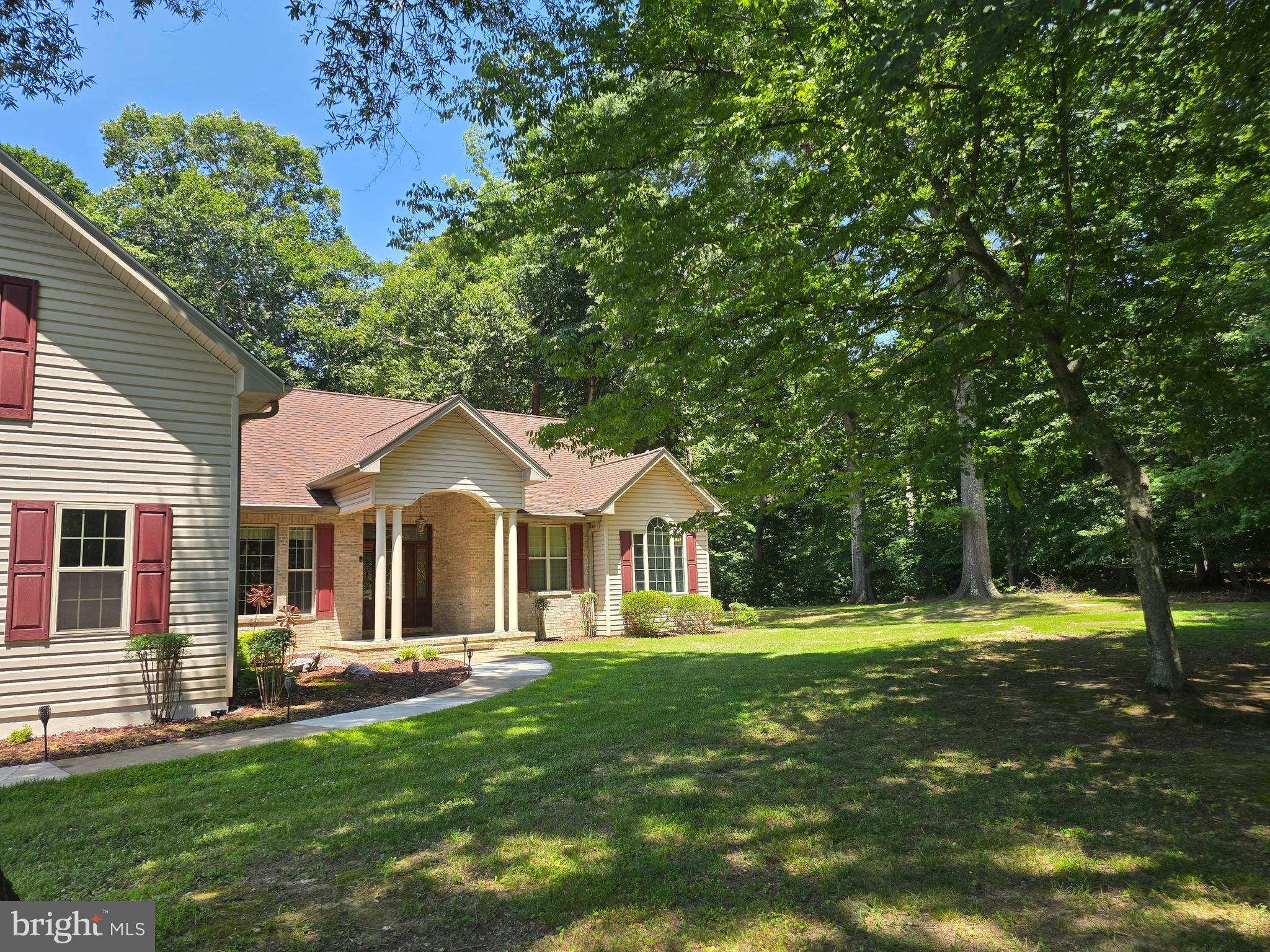 JAMESTOWNE ESTATES - Residential