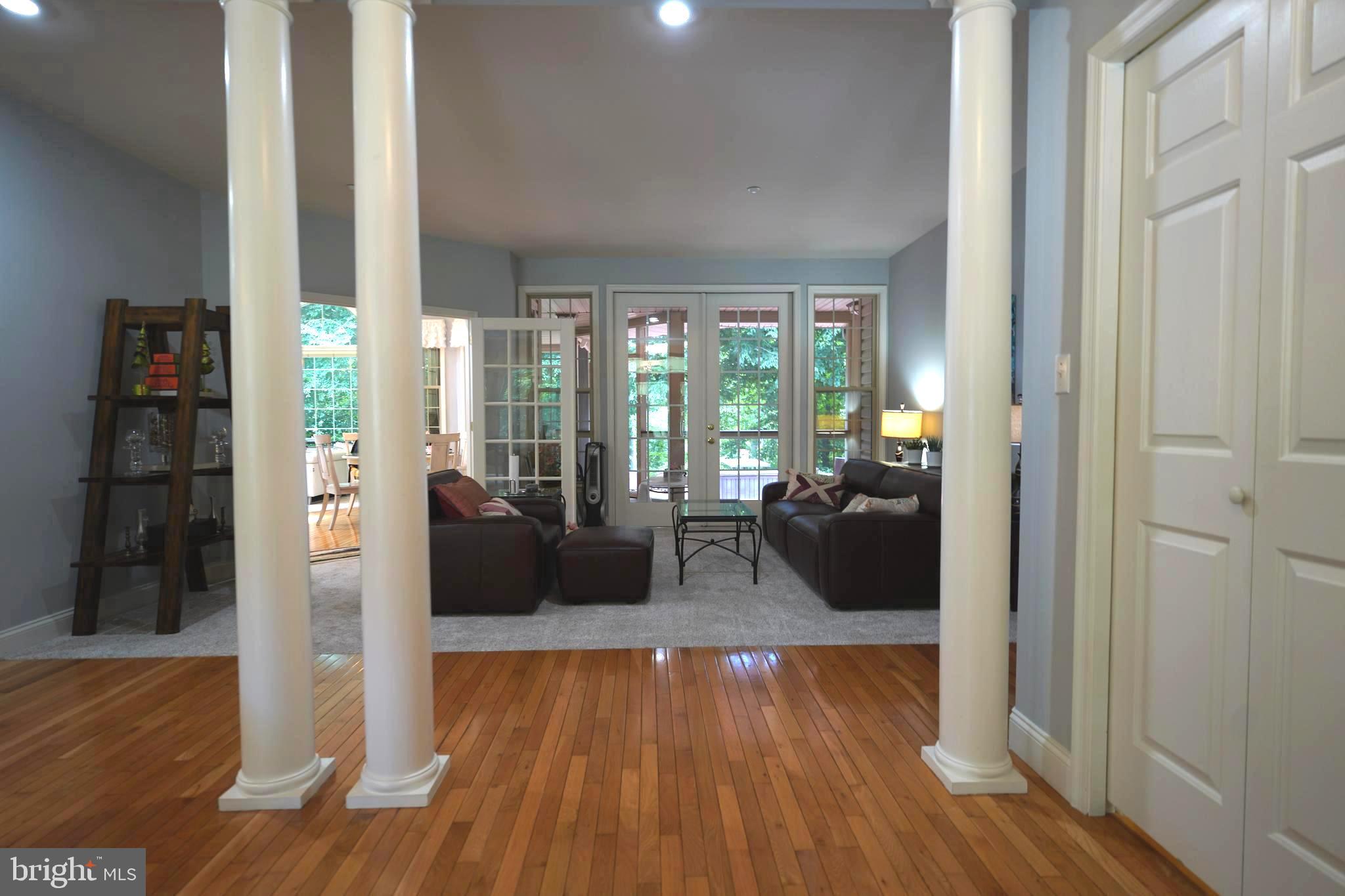 JAMESTOWNE ESTATES - Residential