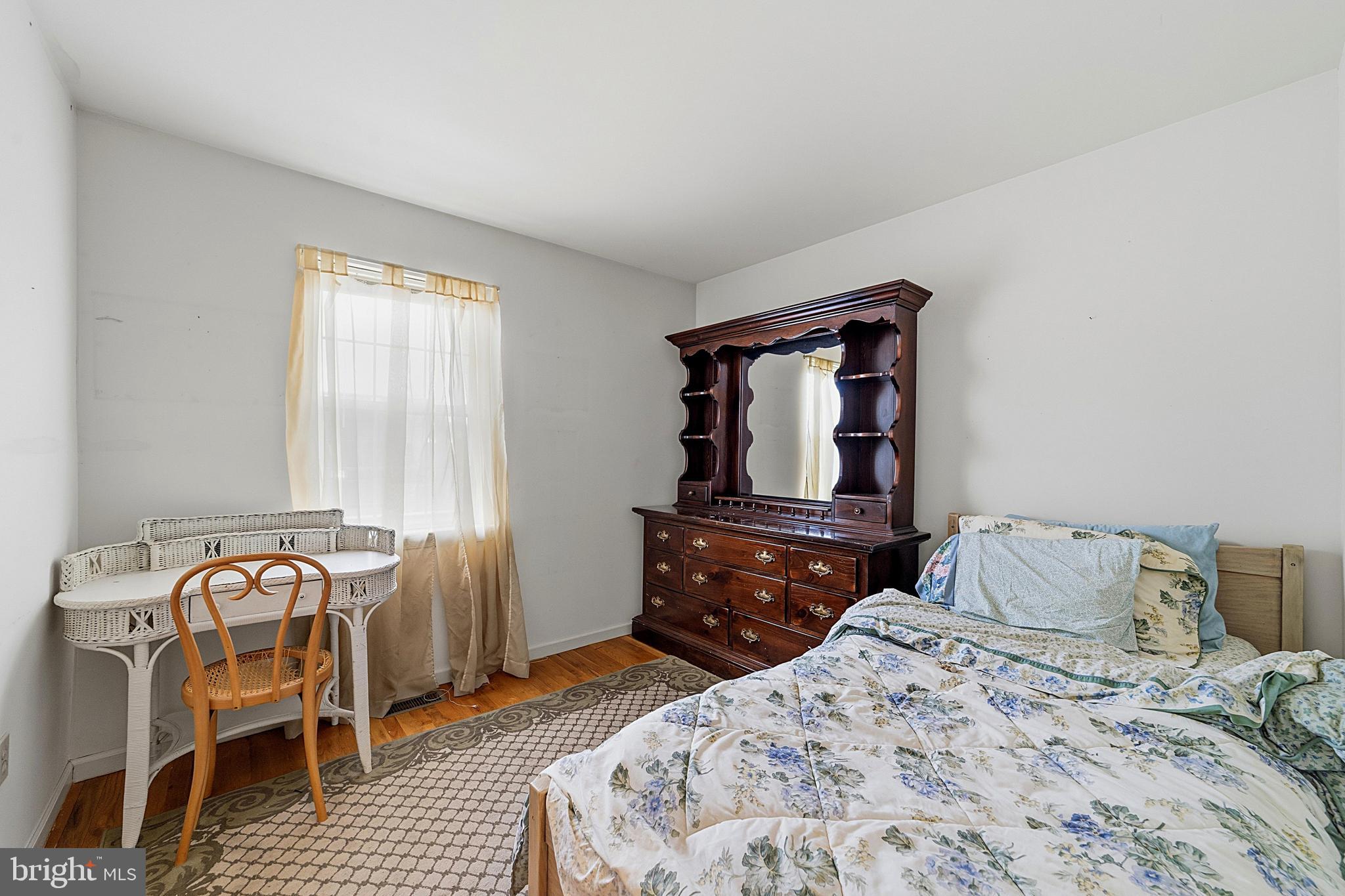 NEWPORT VILLAGE - Residential