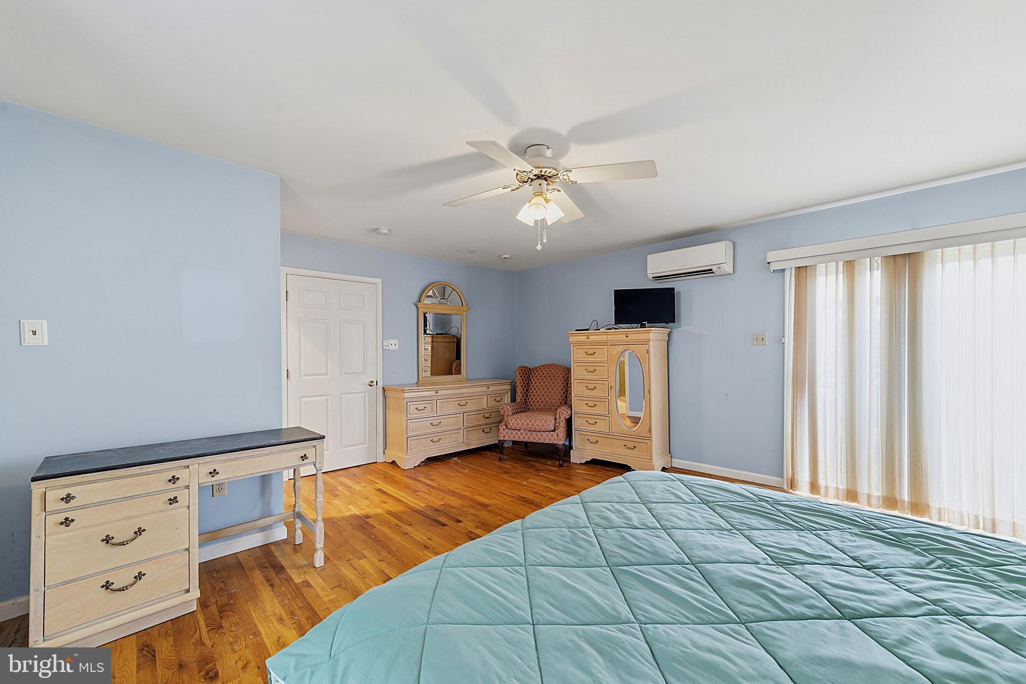 NEWPORT VILLAGE - Residential