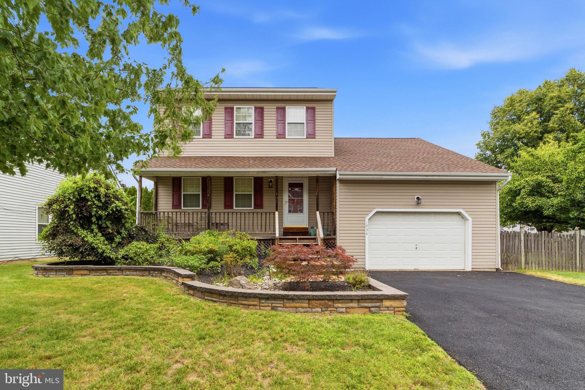 NEWPORT VILLAGE - Residential