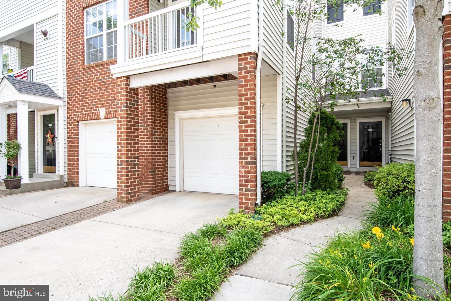 FOX MILL STATION - Residential Lease