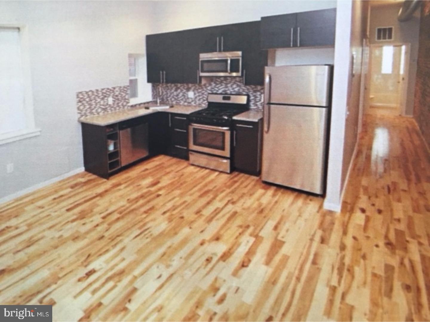 PORT RICHMOND - Residential Lease
