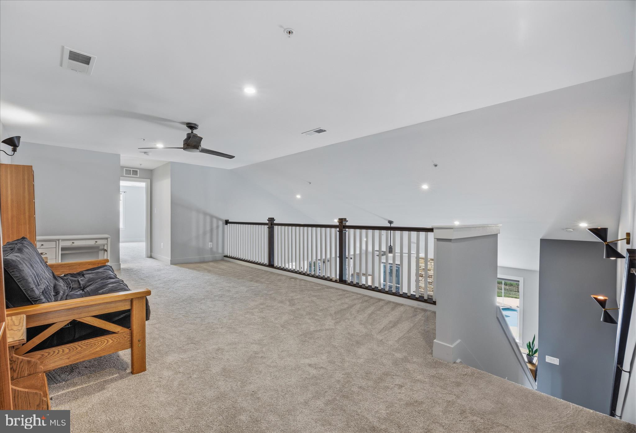 SOUTHERN HILLS - Residential