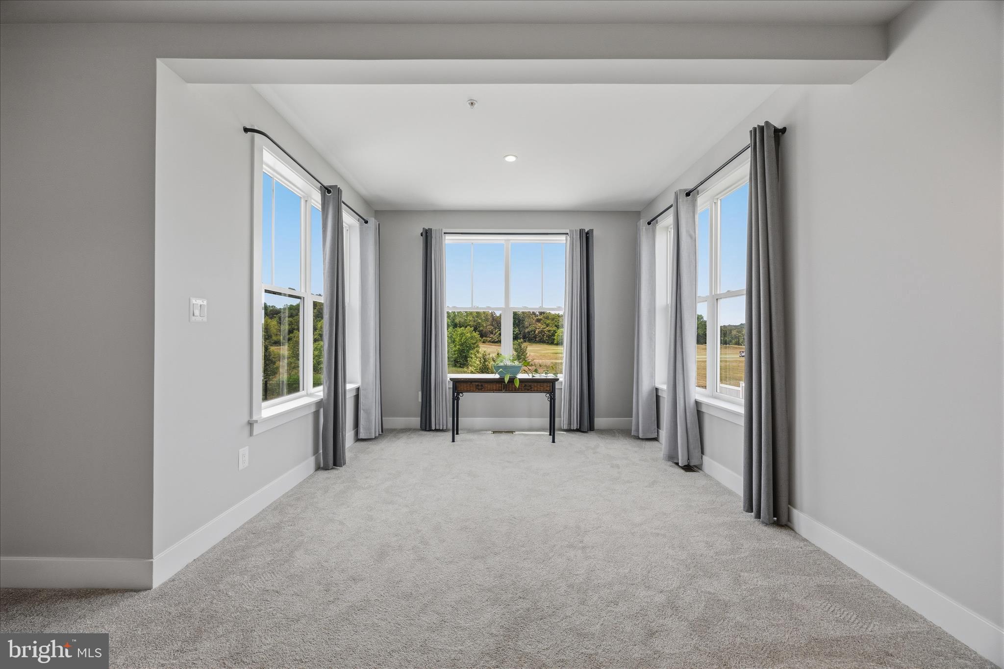 SOUTHERN HILLS - Residential