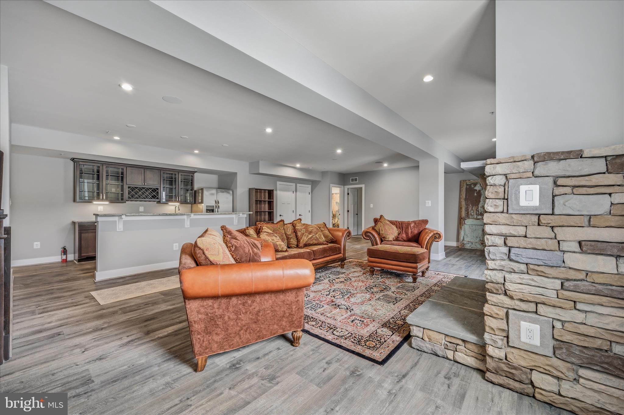 SOUTHERN HILLS - Residential
