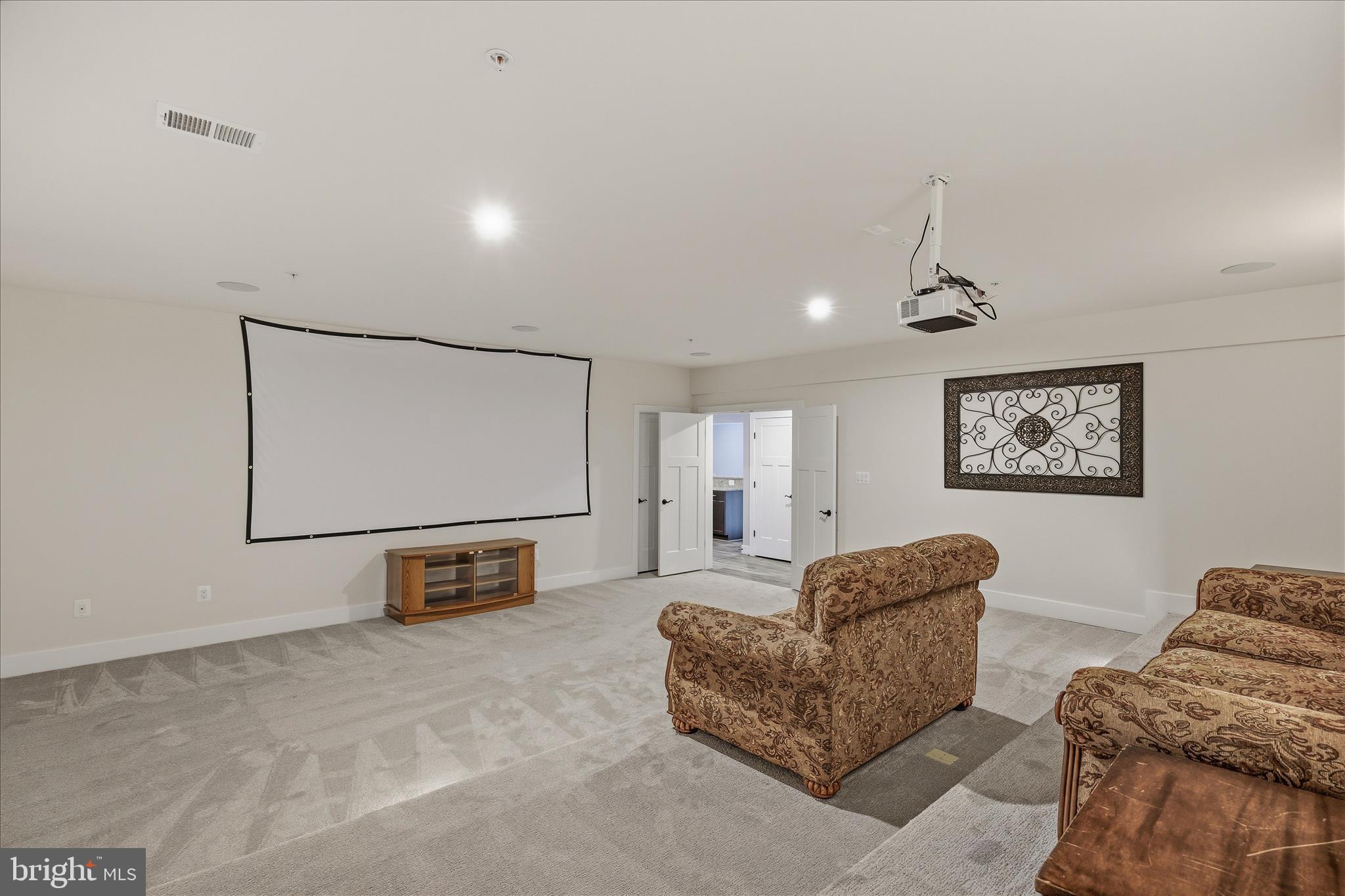 SOUTHERN HILLS - Residential