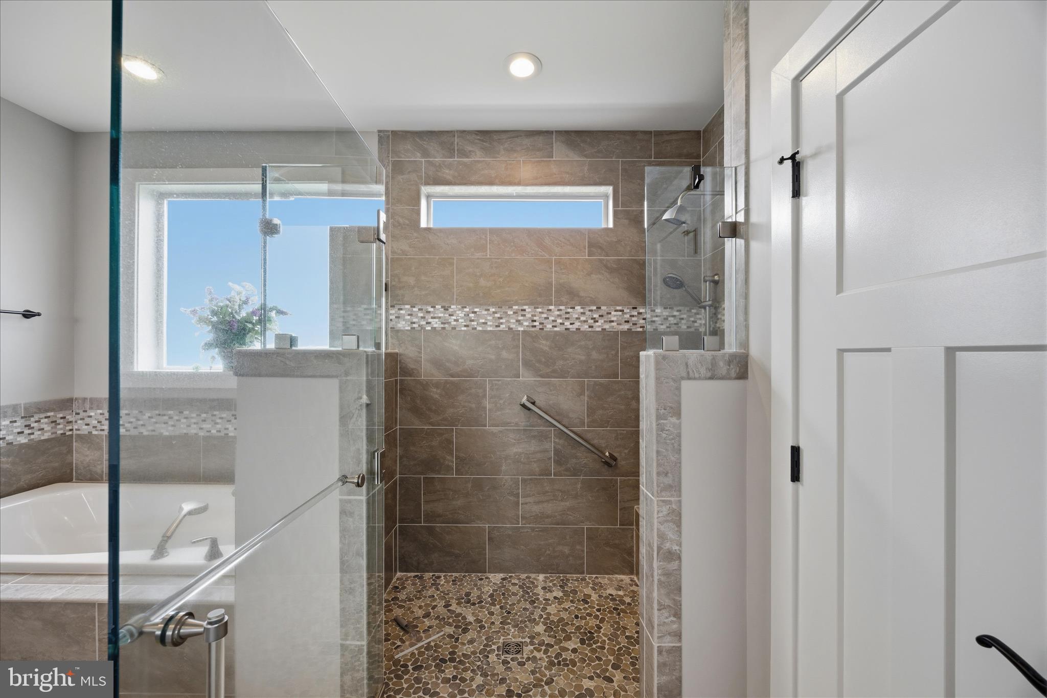SOUTHERN HILLS - Residential
