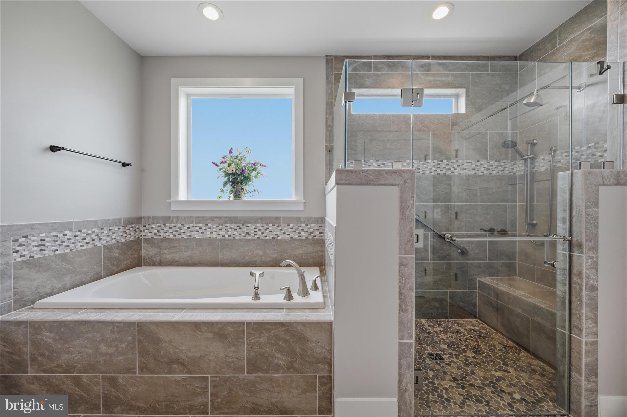 SOUTHERN HILLS - Residential