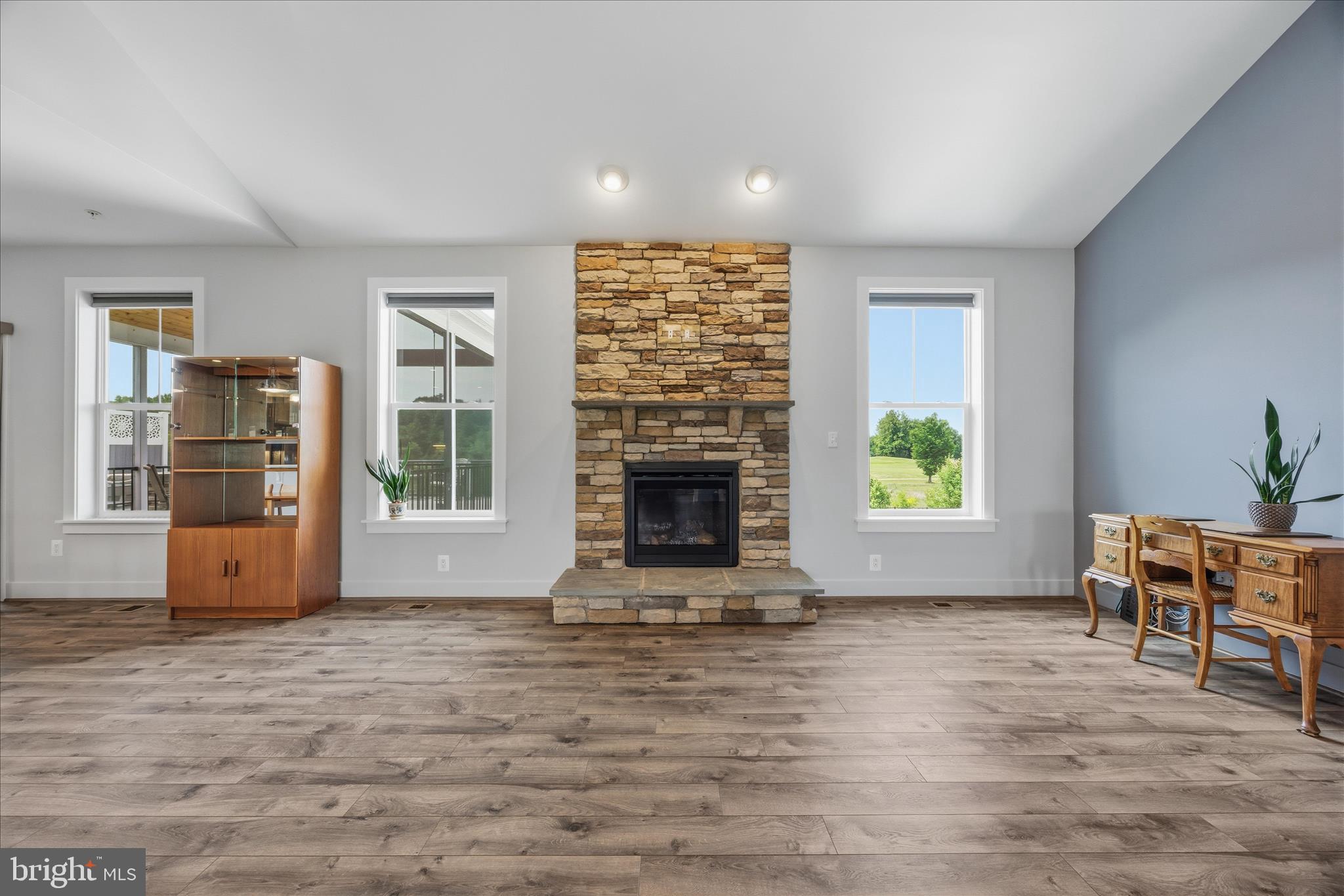 SOUTHERN HILLS - Residential