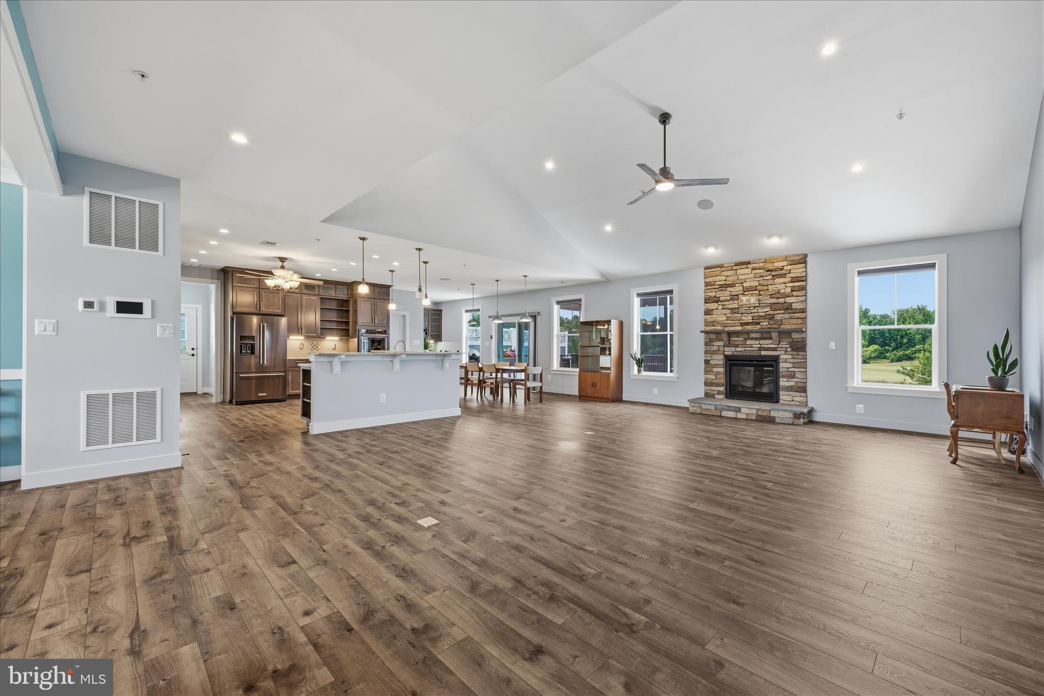 SOUTHERN HILLS - Residential