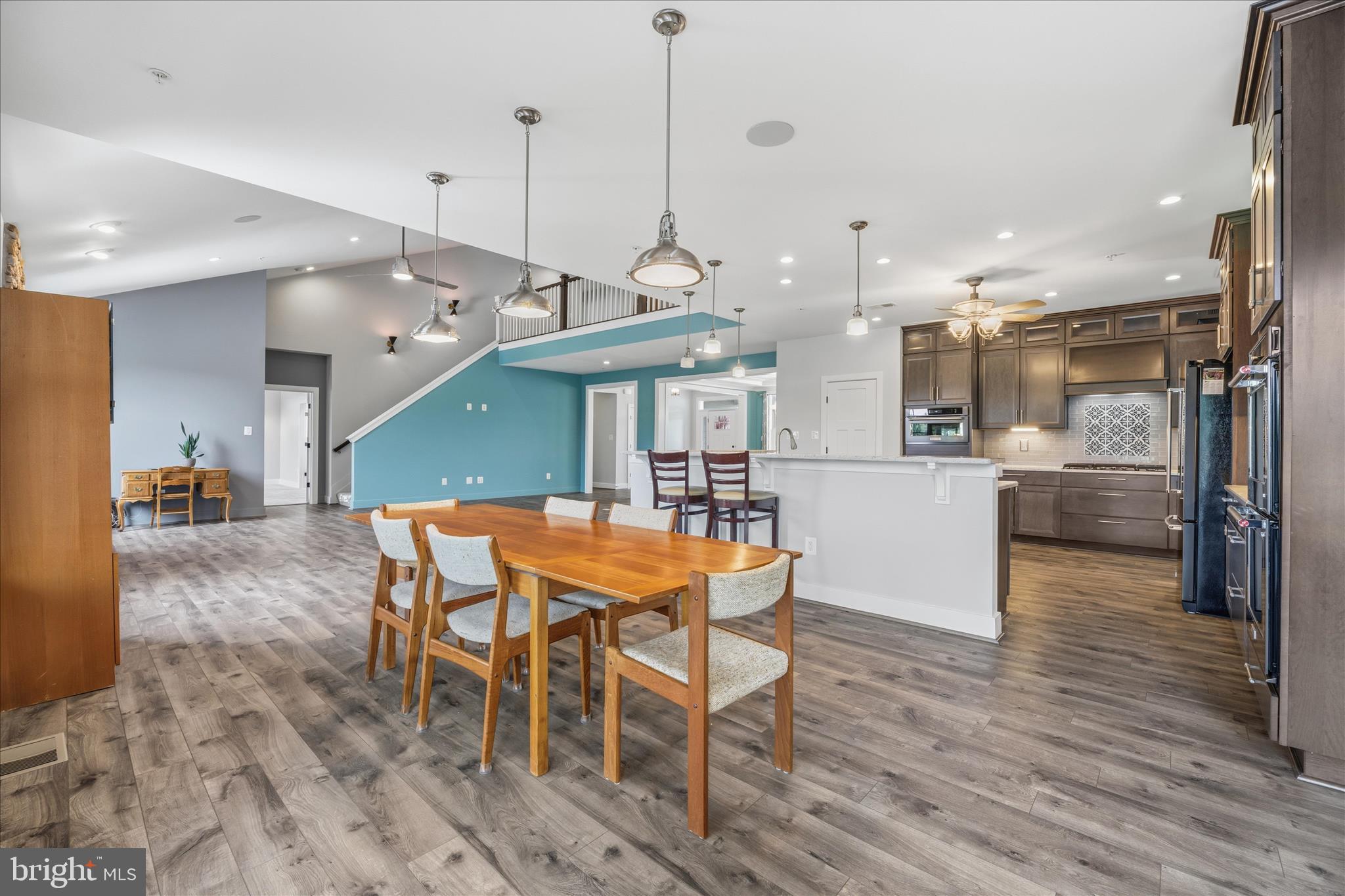 SOUTHERN HILLS - Residential