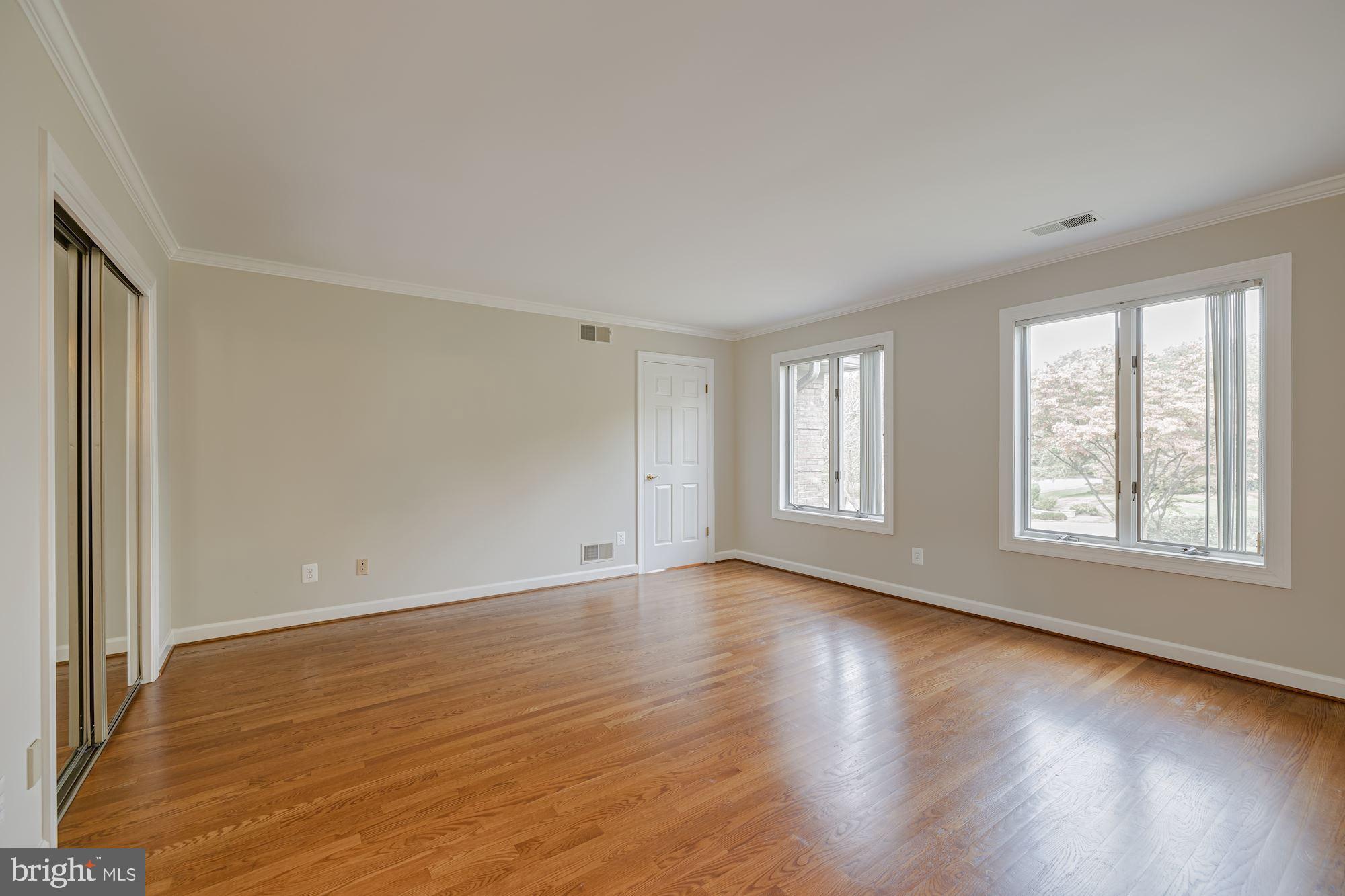POTOMAC OVERLOOK - Residential
