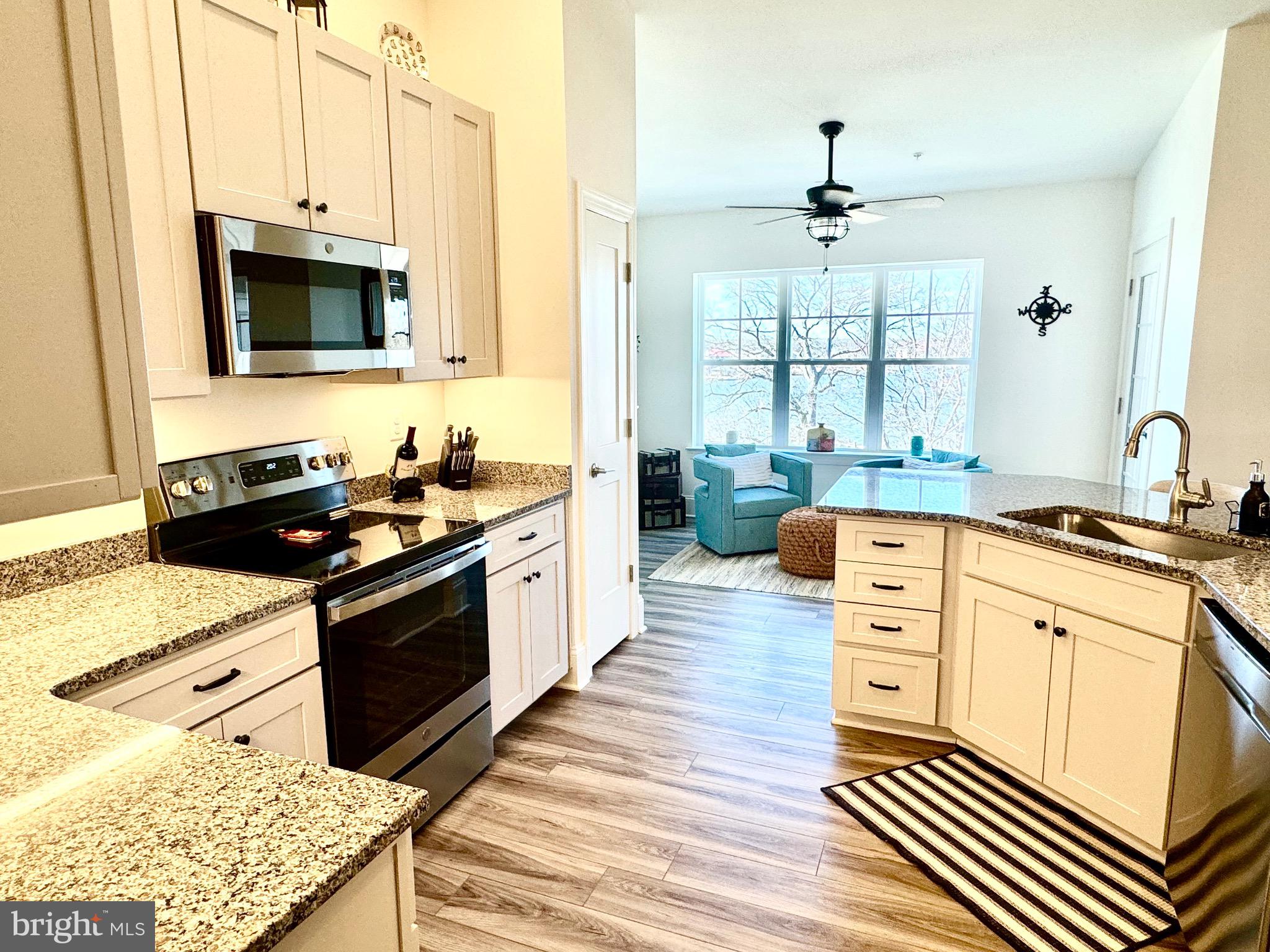 MIDDLE RIVER - Residential
