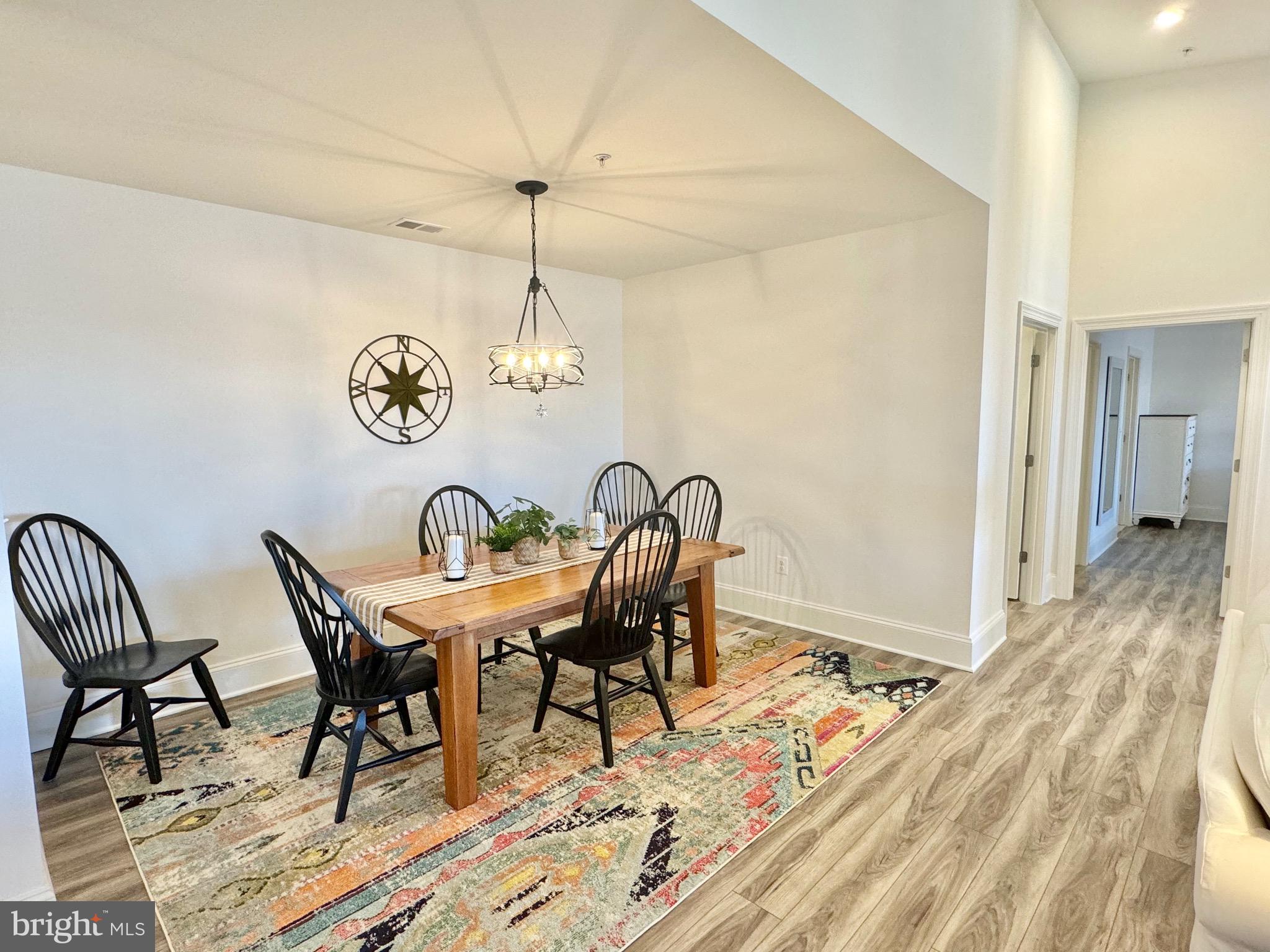 MIDDLE RIVER - Residential