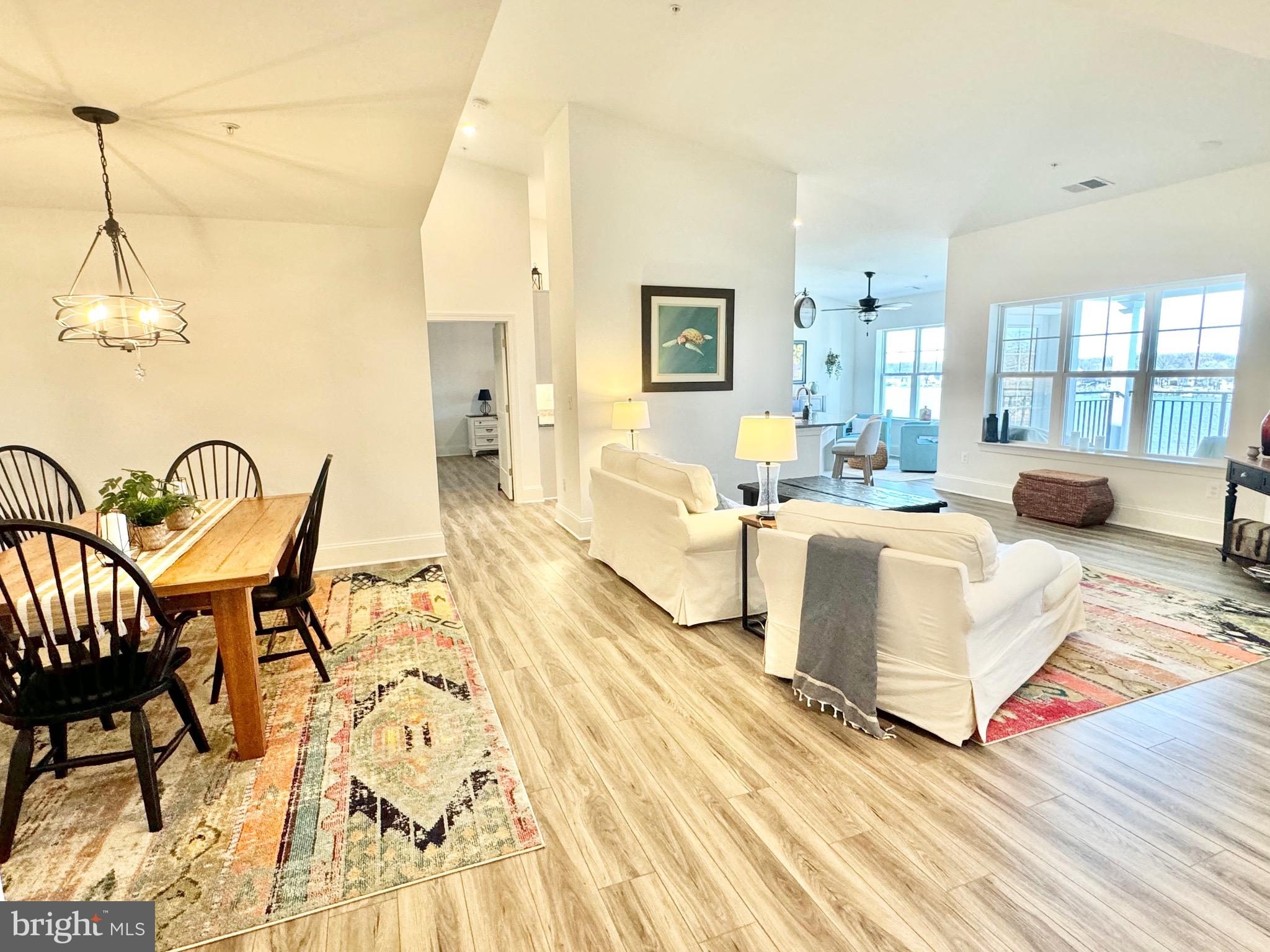 MIDDLE RIVER - Residential