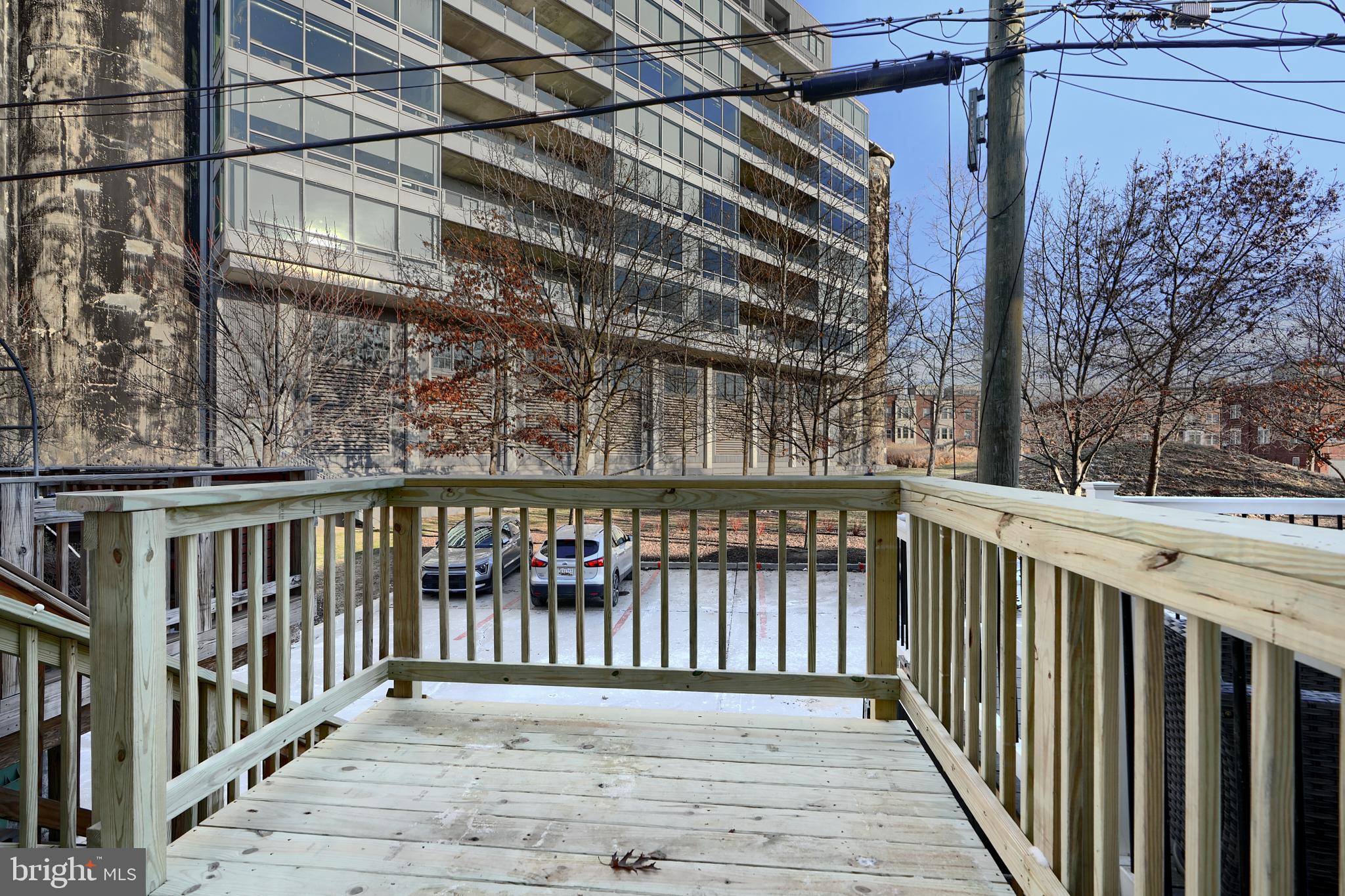 LOCUST POINT - Residential
