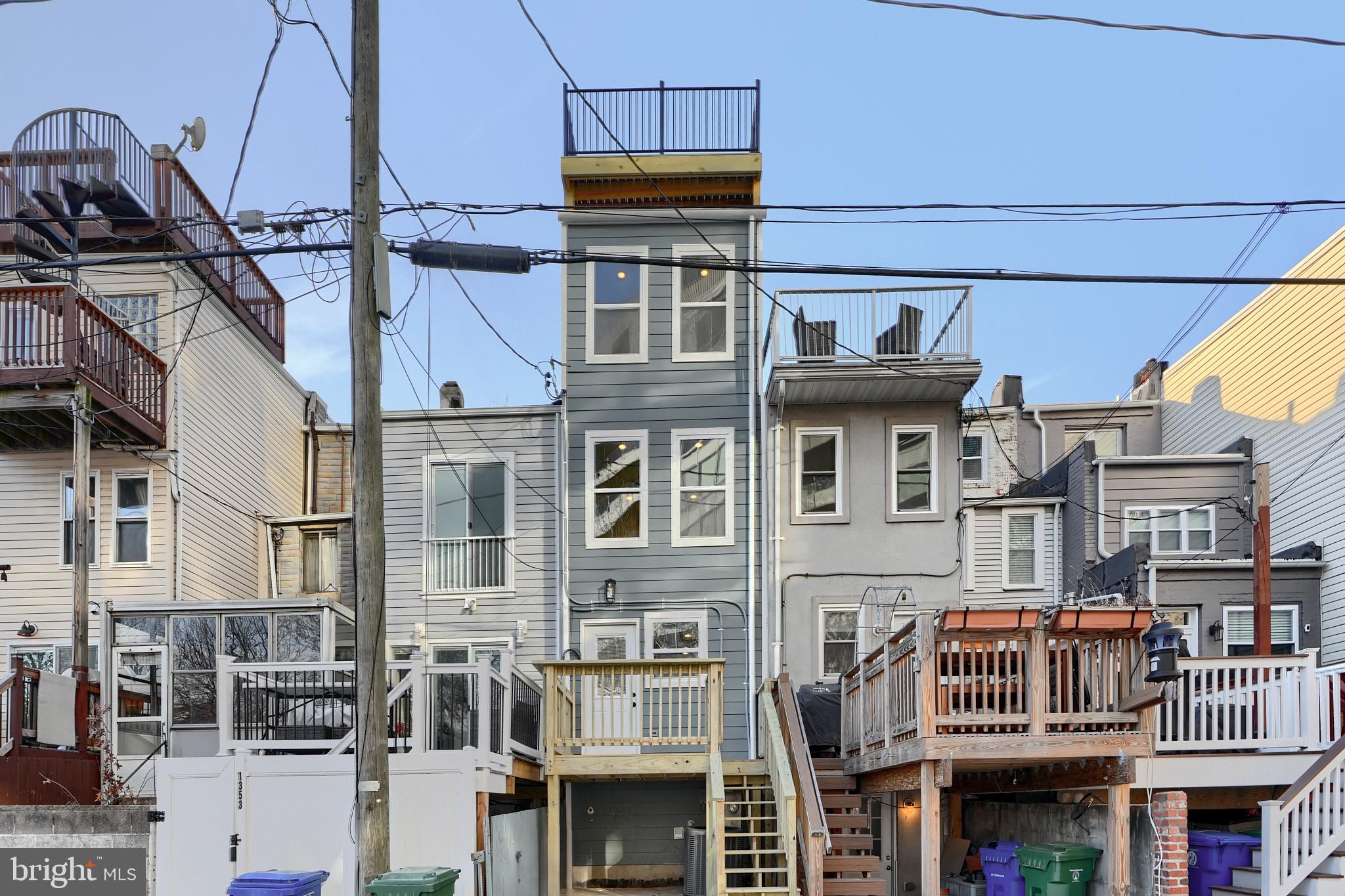 LOCUST POINT - Residential