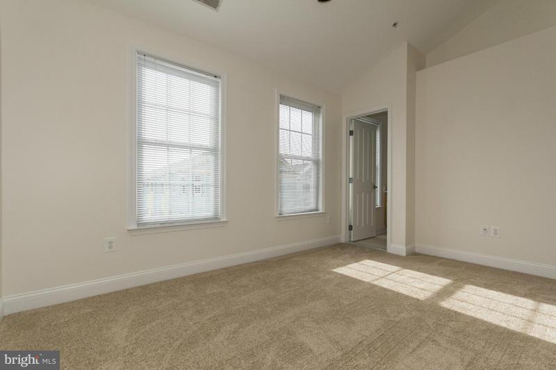 CAMDEN CROSSING - Residential Lease