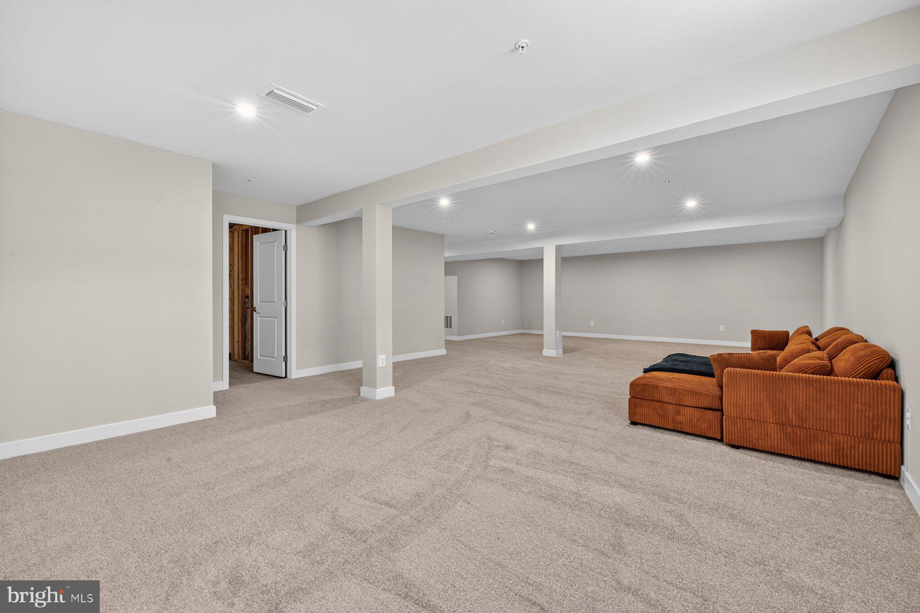 BRENTWOOD - Residential